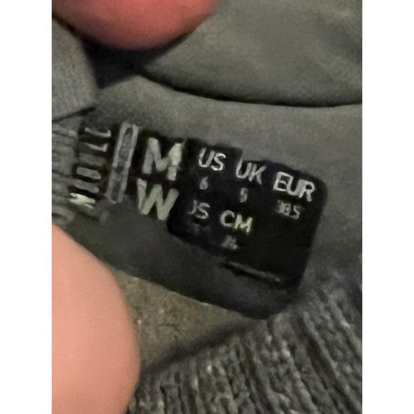 Other NOBULL Knit Runner Women's Training Shoes Gray Low Top Sneak Size US 7.5 / IT 37.5 - 5 Thumbnail