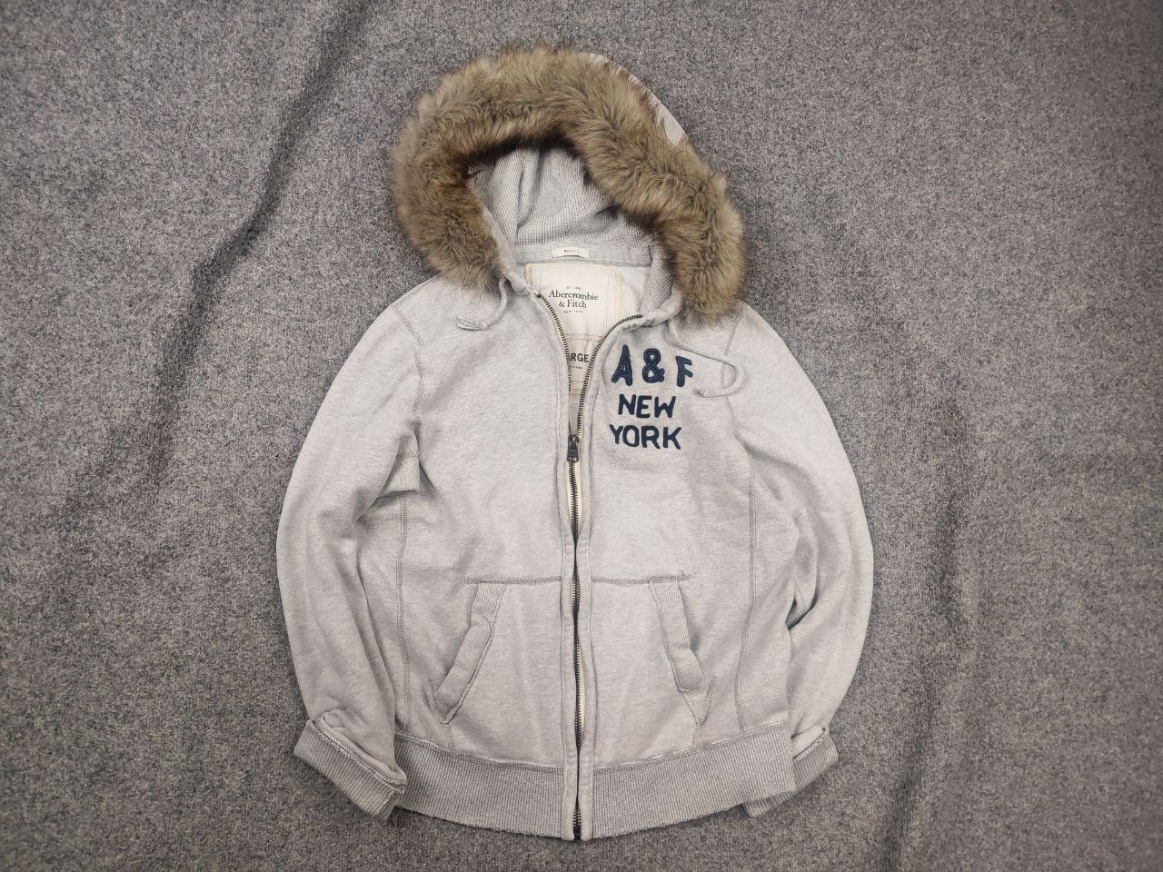 Abercrombie & Fitch Vintage Y2K Abercrombie If six was nine fur Zip Hoodie Opium Size US L / EU 52-54 / 3 - 1 Thumbnail