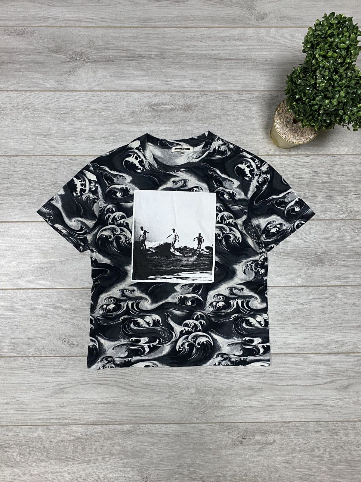 Alexander McQueen Alexander McQueen waves 🌊 surf over print t-shirt Size US L / EU 52-54 / 3 - 1 Thumbnail