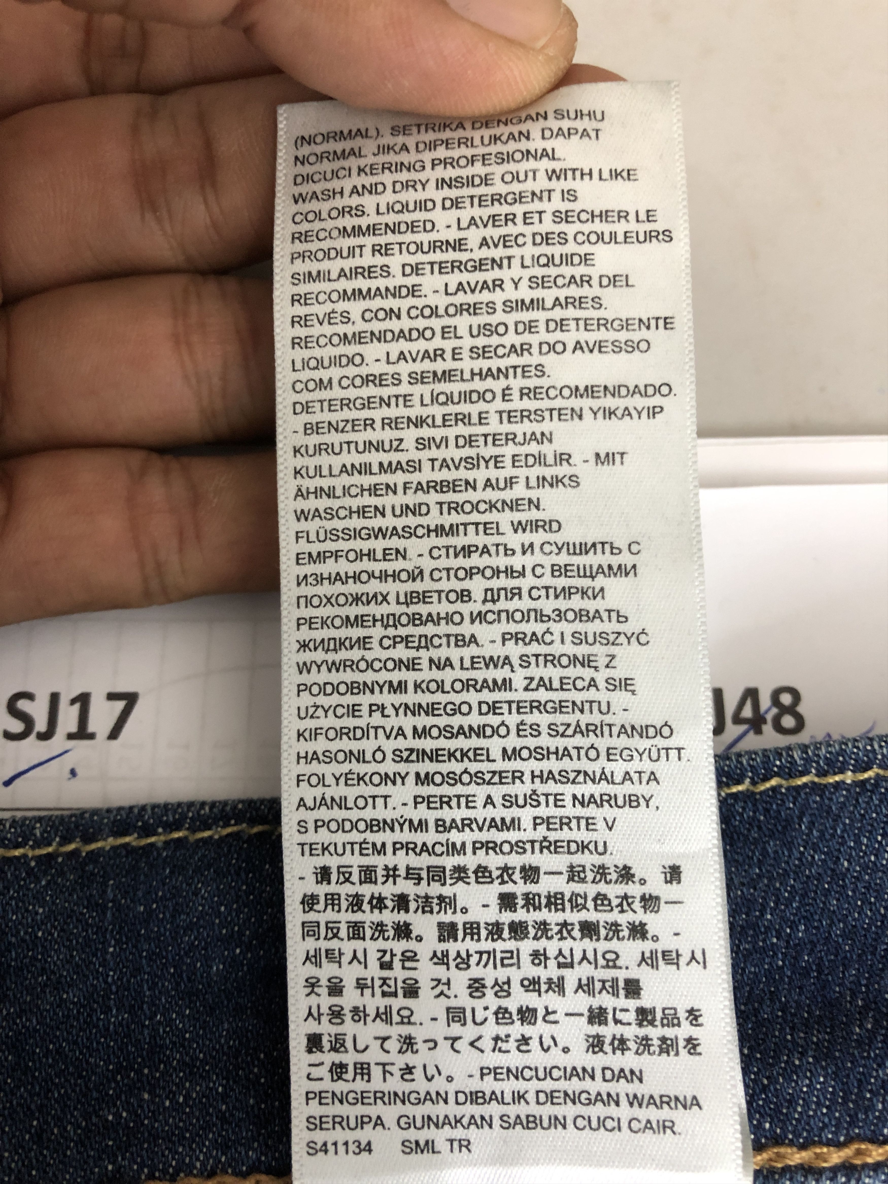 Levi's Vintage Y2K Levis 519 Skinny Jeans Levi's Faded Wash Denim Size US 30 / EU 46 - 15 Thumbnail