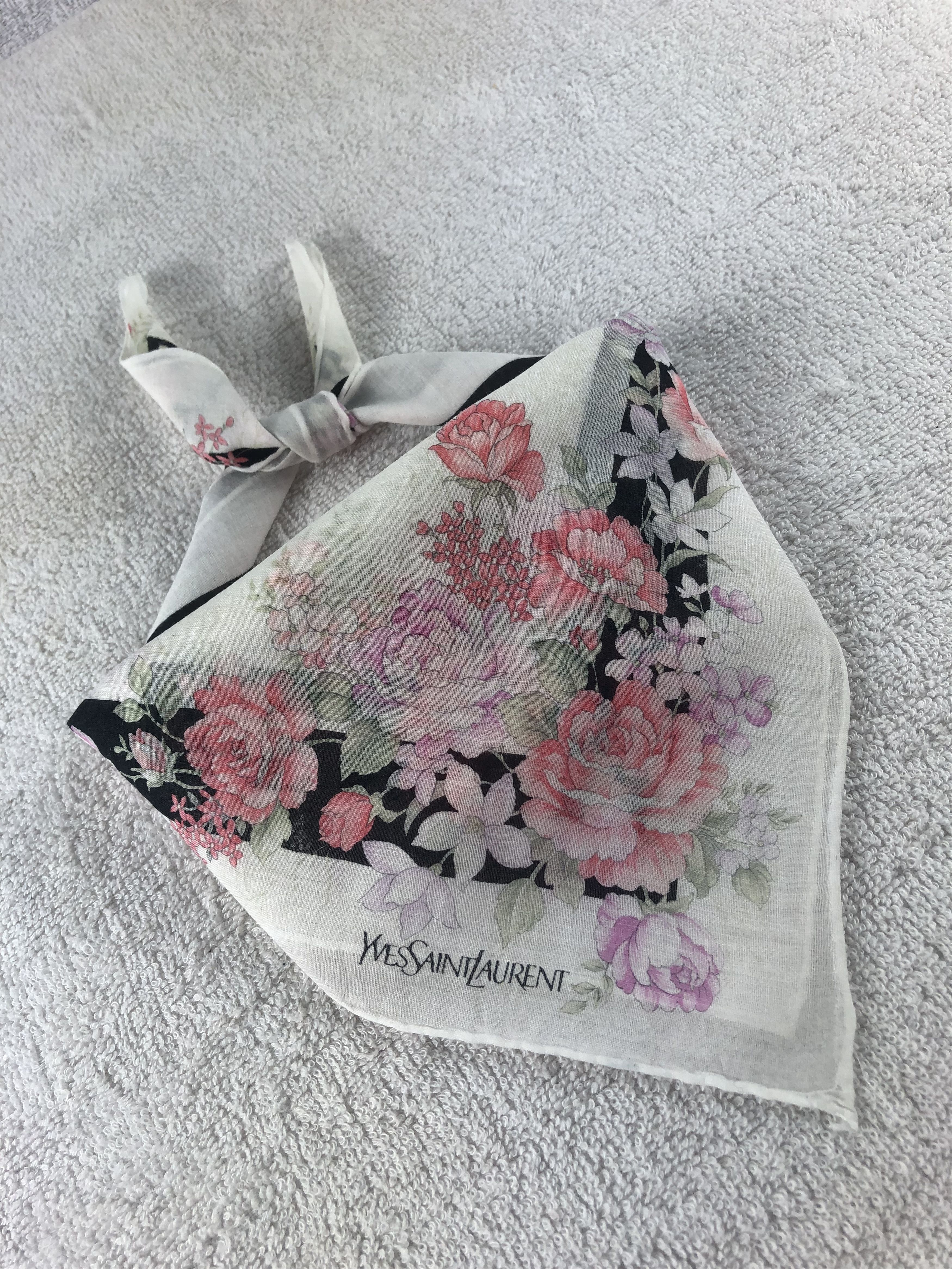 Yves Saint Laurent Yves Saint Laurent Handkerchief / Bandana / Neckerchief Size ONE SIZE - 1 Thumbnail