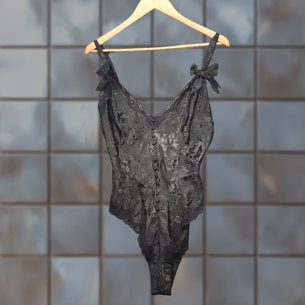 Victoria's Secret VINTAGE Victoria's Secret Black Lace Teddy Bodysuit Satin Floral Lingerie Medium Womens M Size M / US 6-8 / IT 42-44 - 1 Thumbnail