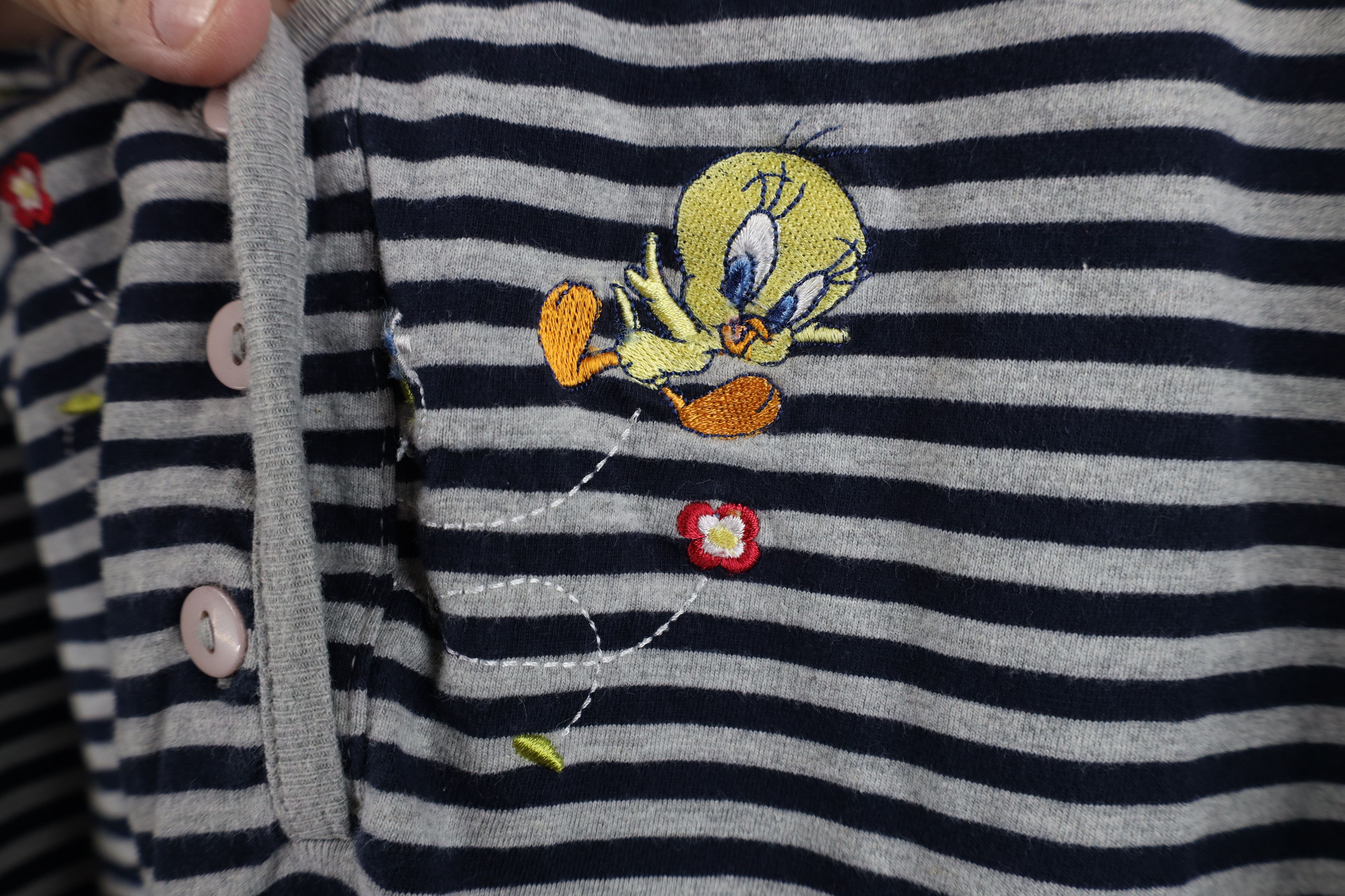 Vintage Vintage 90s Looney Tunes Striped Tweety Bird Henley T-Shirt Size 4XL / US 24-26 - 6 Thumbnail