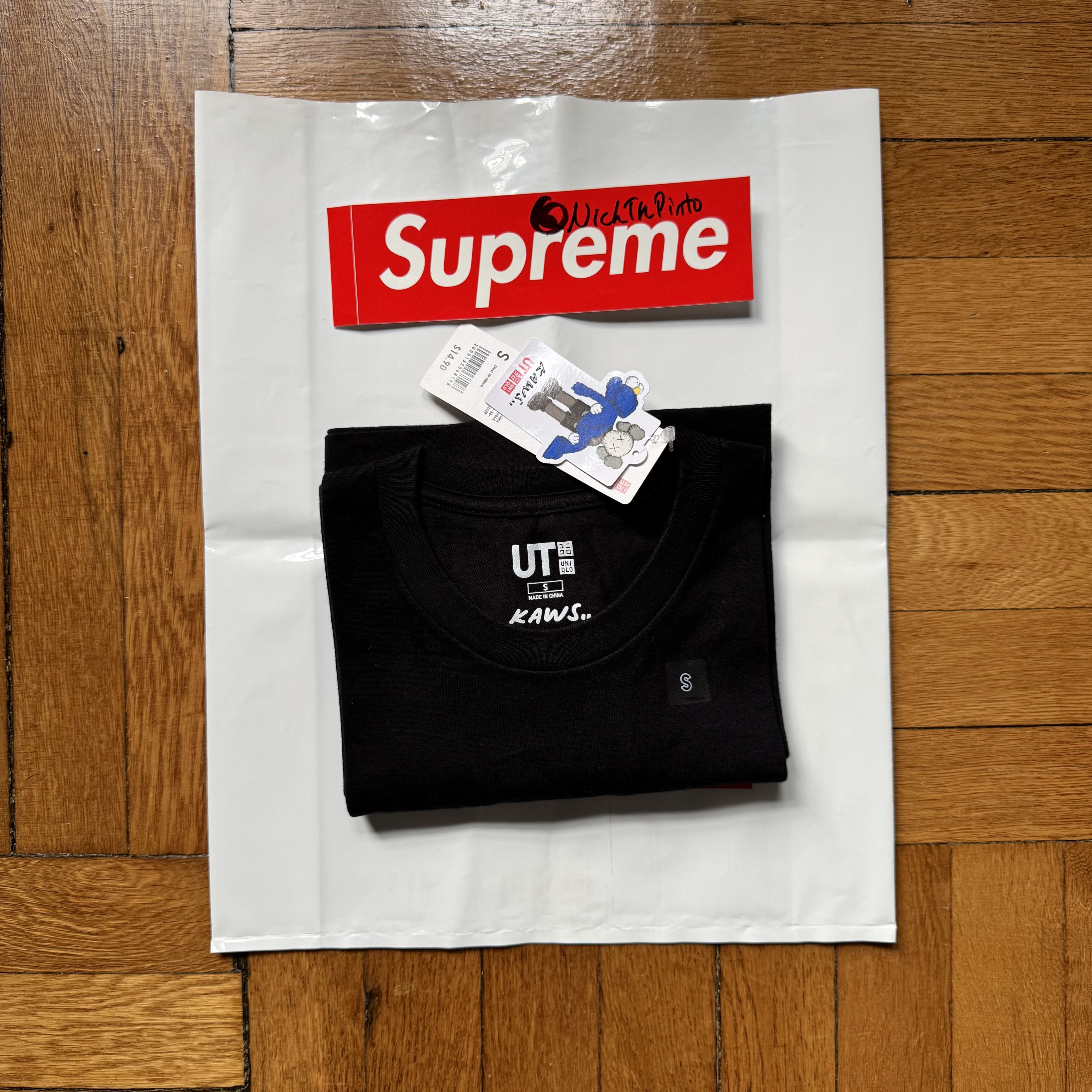 Kaws × Uniqlo Wordmark Tee Size US S / EU 44-46 / 1 - 2 Thumbnail