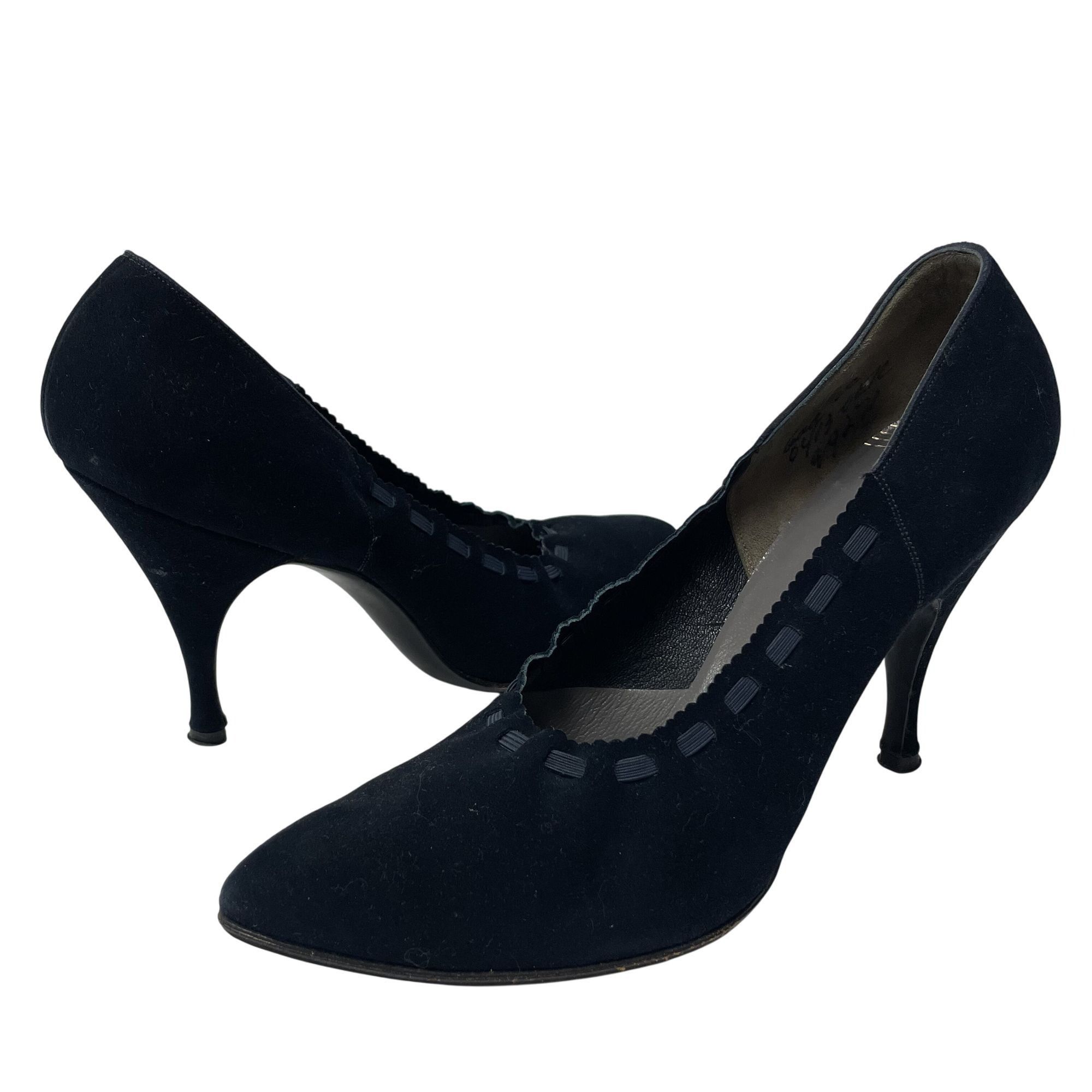 Neiman Marcus Vtg Evins Neiman Marcus Navy Blue SUEDE High Heel Pumps Size US 6 / IT 36 - 1 Thumbnail