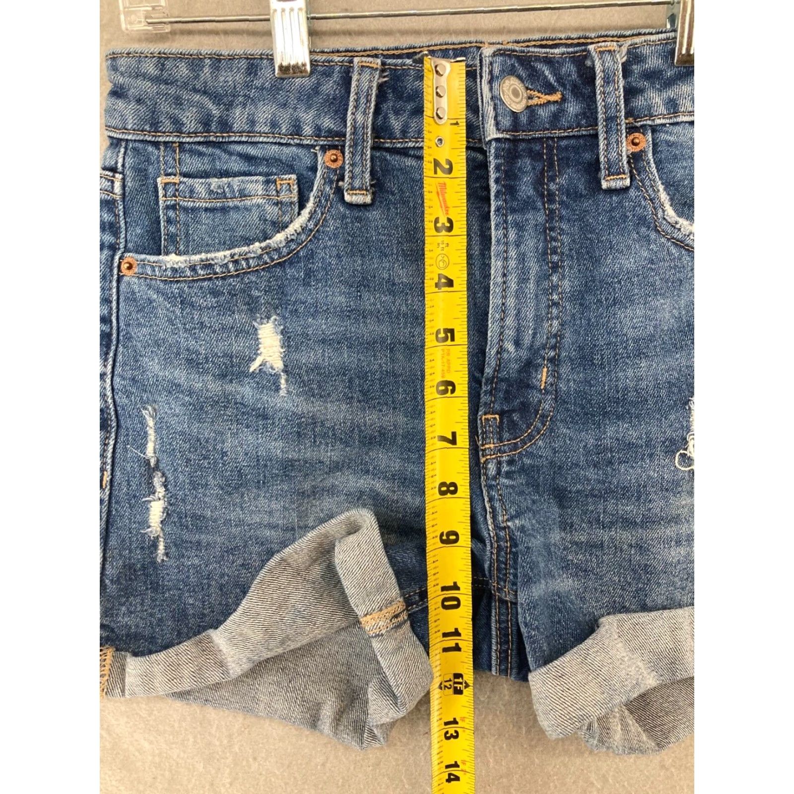 Old Navy Old Navy Women's Denim Shorts 6 Mid Rise Cuffed Distressed Blue 5-Pocket Casual Beach Walking Size 28" / US 6 / IT 42 - 4 Thumbnail