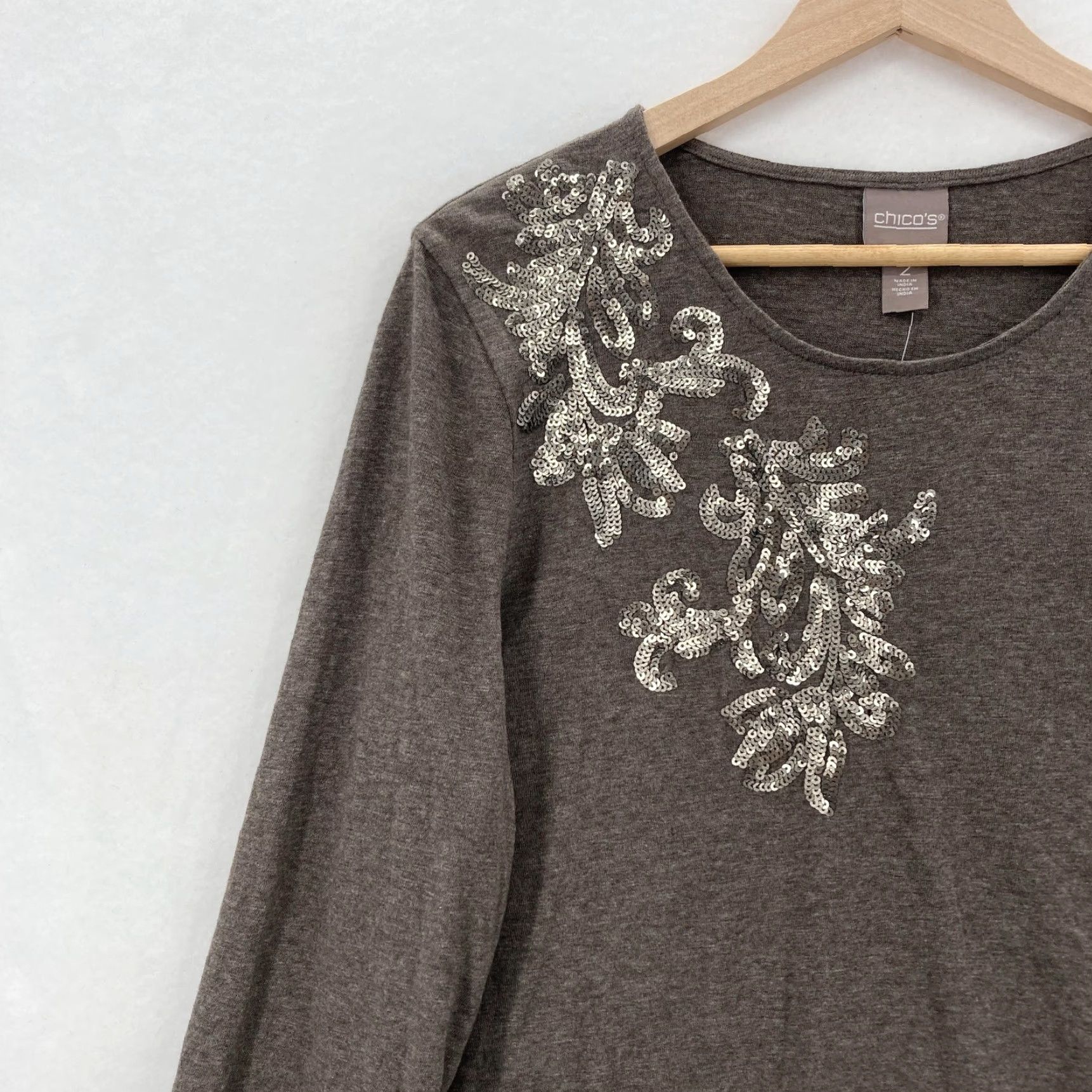 Vintage Chico's Sweater Womens 2 Taupe Heather Embellished Scoop Neck Long Sleeve Holiday Pullover Knit Sequin Embroidered Size XL / US 12-14 / IT 48-50 - 2 Thumbnail