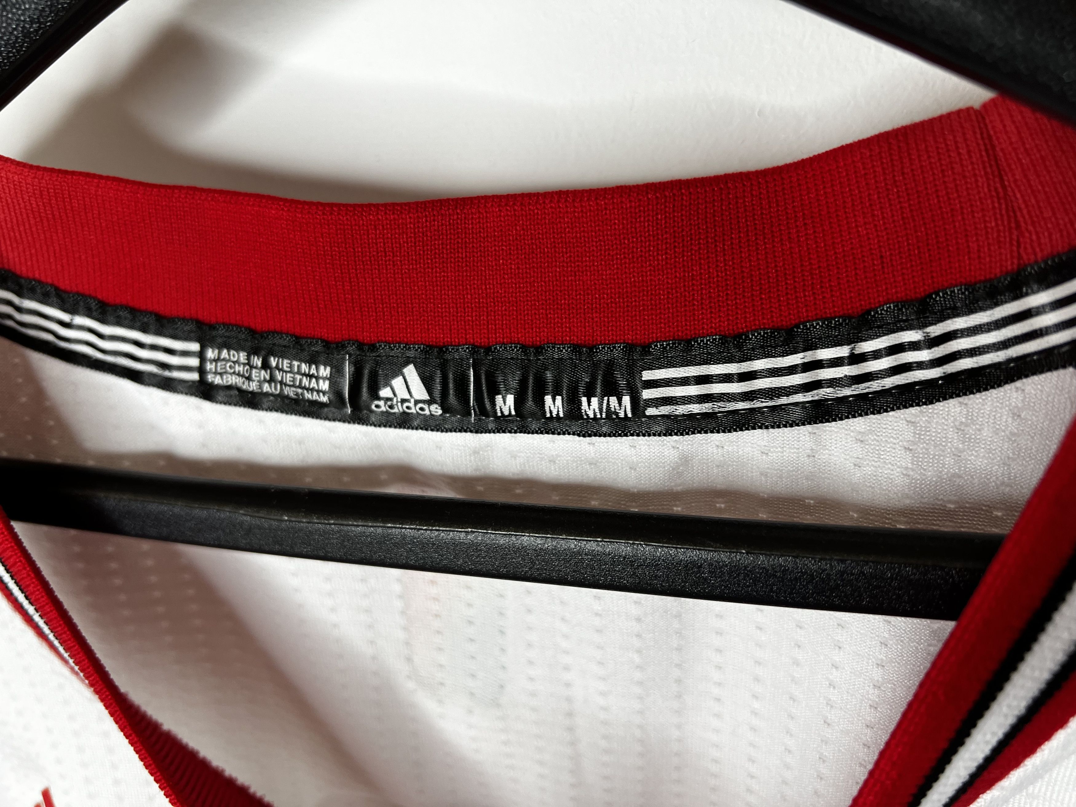 Adidas WADE #3 CHICAGO BULLS 2016 HOME NBA BASKETBALL JERSEY SHIRT Size US M / EU 48-50 / 2 - 5 Thumbnail