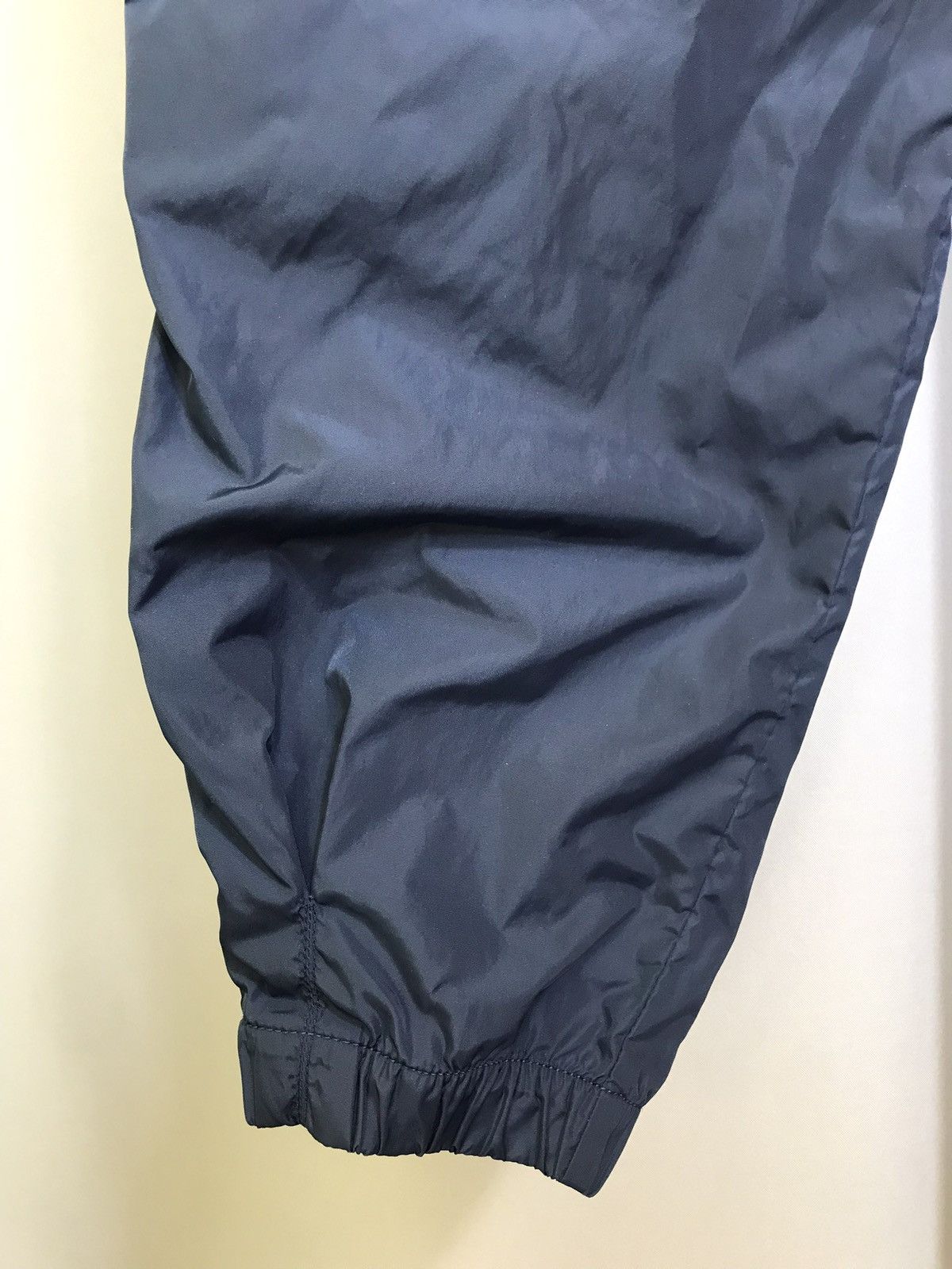 Vintage 90s Nike Mens Spell Out Cuffed Nylon Jogger Pants Blue Size US 32 / EU 48 - 5 Thumbnail