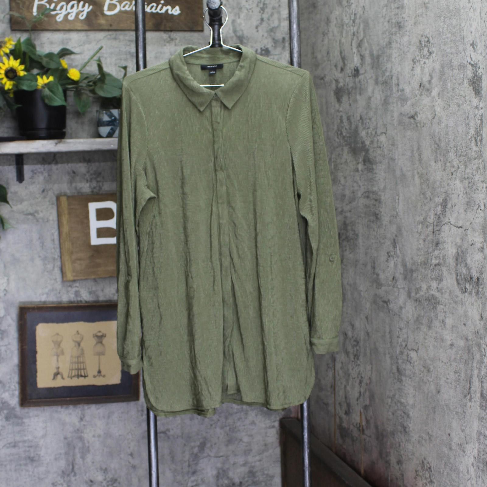 Alfani New Alfani Textured Button Up Roll Tab Shirt Top Green L Size L / US 10 / IT 46 - 1 Thumbnail