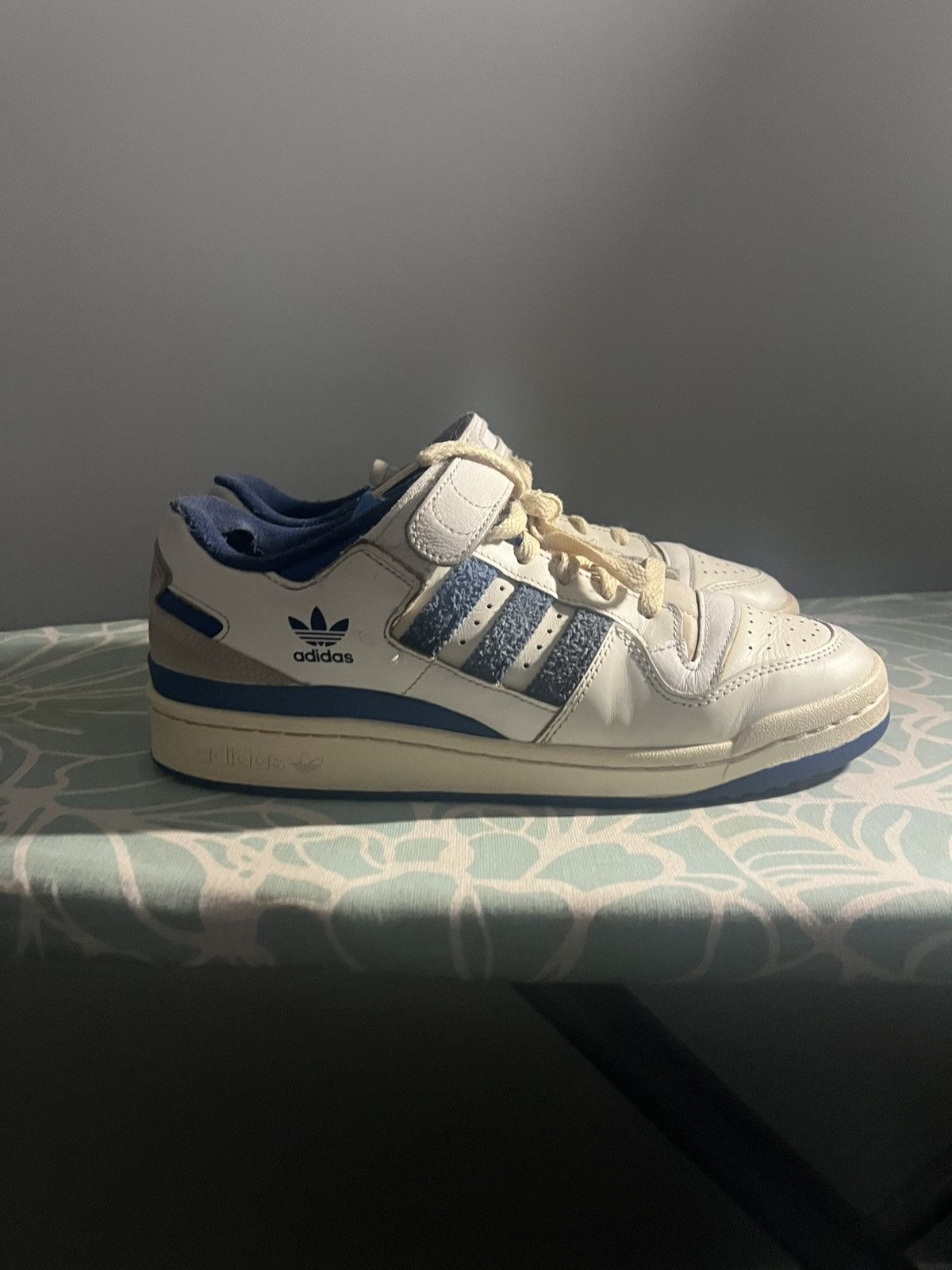 Adidas Adidas Forum Low Trainers Size US 9 / EU 42 - 1 Thumbnail