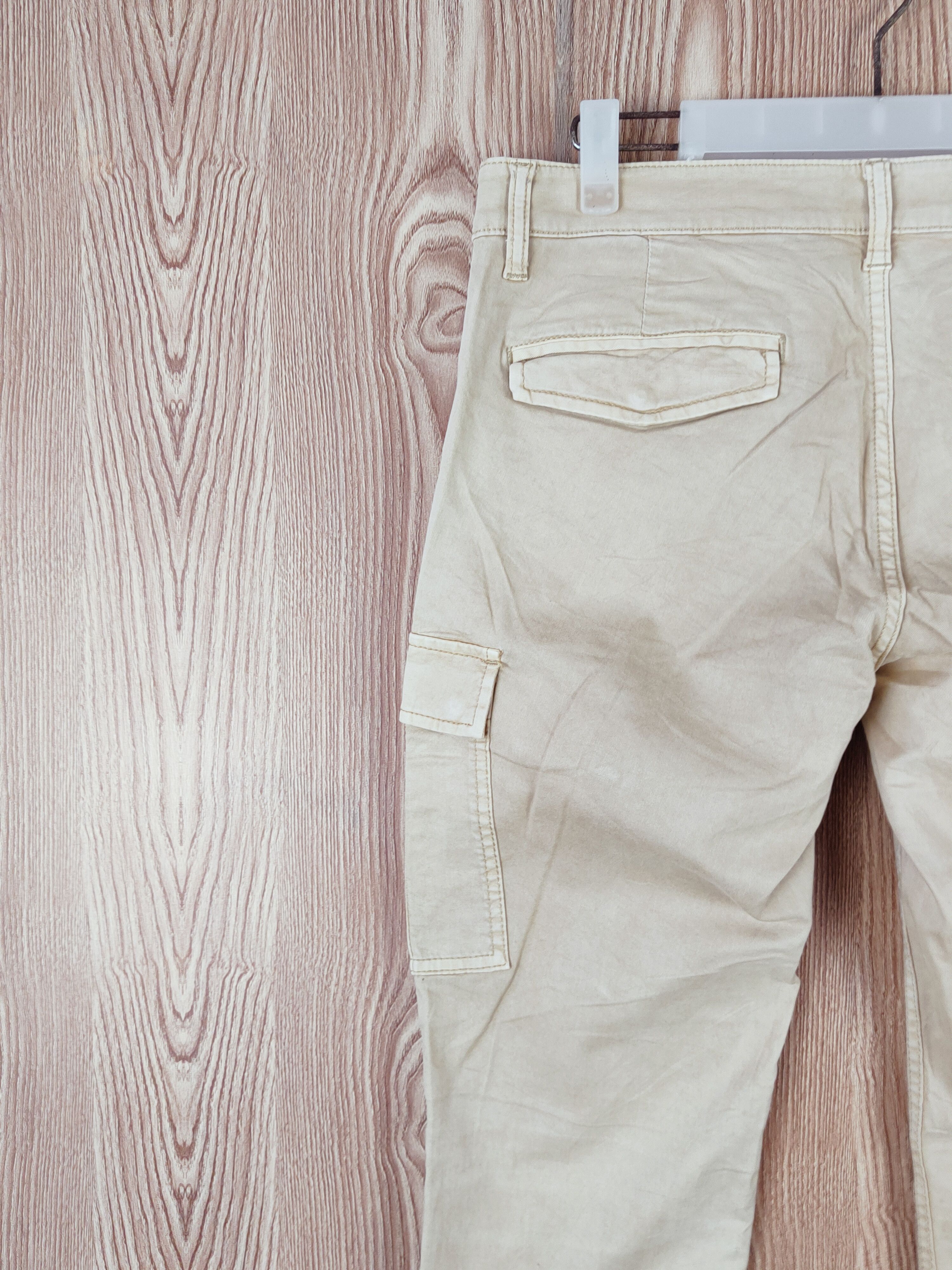 Japanese Brand Uniqlo Beige Multipocket Tactical Cargo Pants #W283 Size US 29 - 8 Thumbnail