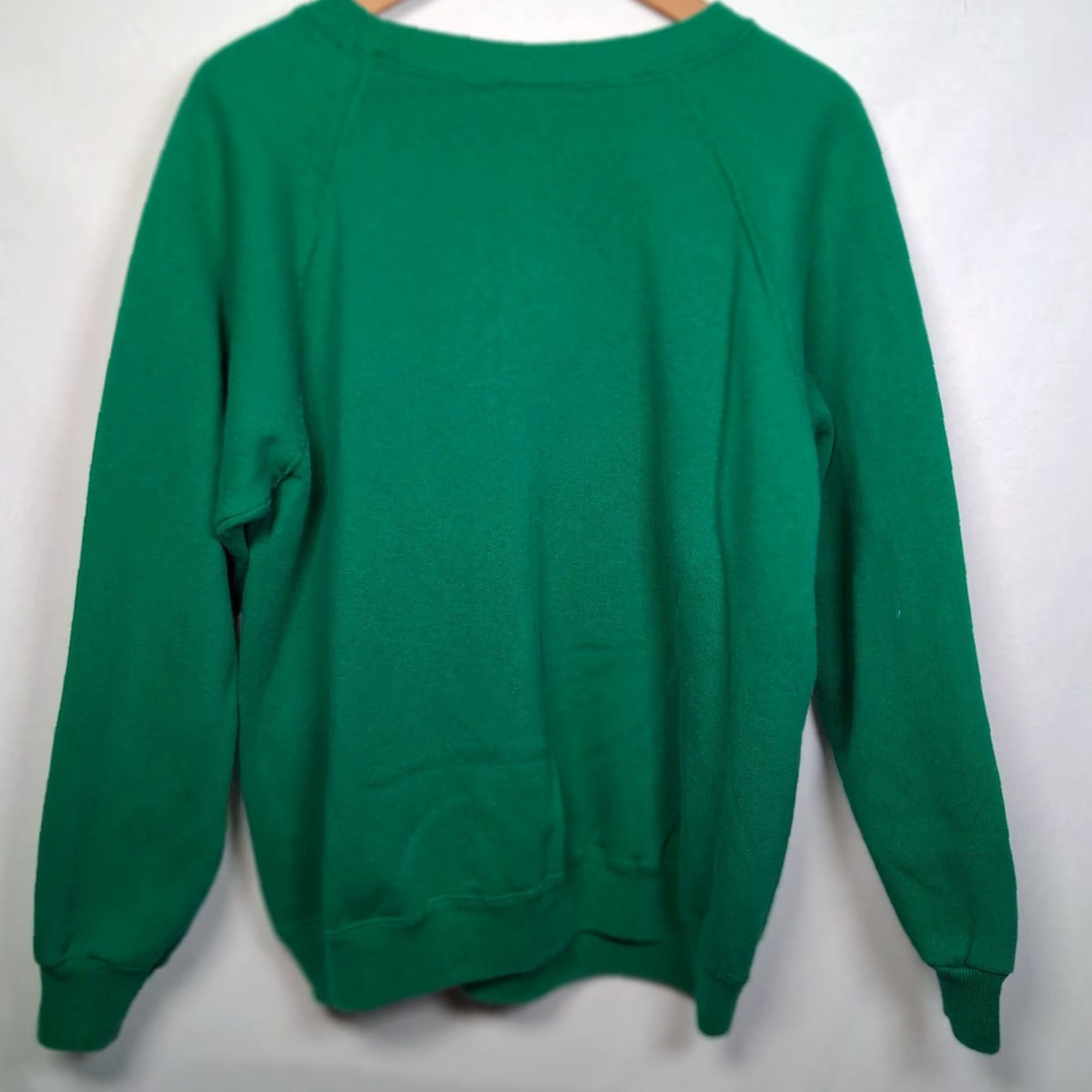 Vintage VINTAGE Hanes Her Way Sweatshirt Shirt Green Raglan Crew Neck XL Grannycore Teddy Bear Plaid Holiday Christmas 80s 90s Mens Womens Girls Boys Size XL / US 12-14 / IT 48-50 - 3 Thumbnail