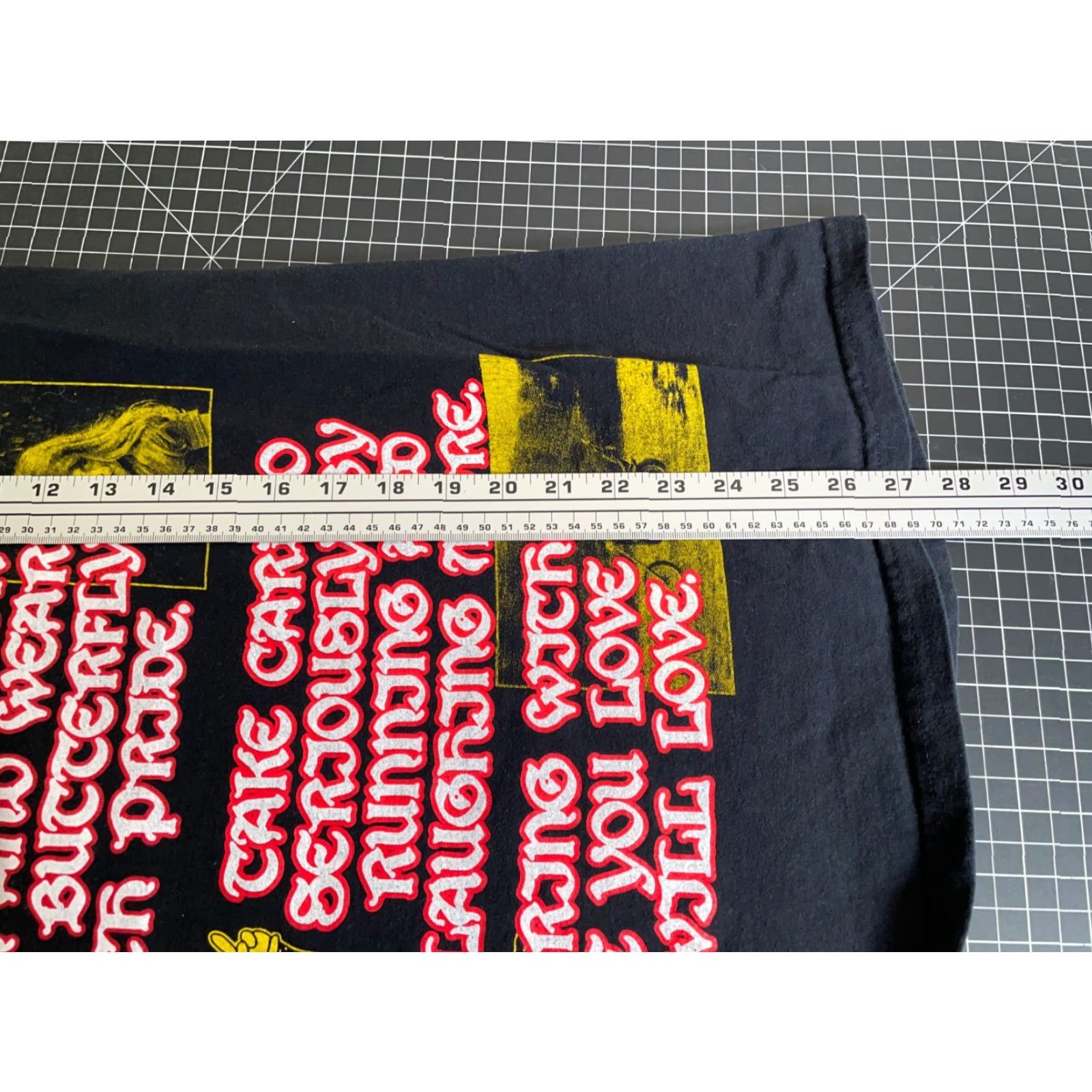 Vintage Vintage Best Intentions for a New Year Long Sleeve T-Shirt Adult Medium Black Retro Graphic Print 2019 Men's Size US M / EU 48-50 / 2 - 6 Thumbnail