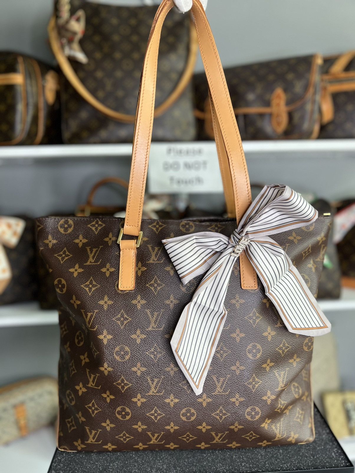 Louis Vuitton Louis Vuitton Cabas Mezzo Size ONE SIZE - 1 Thumbnail