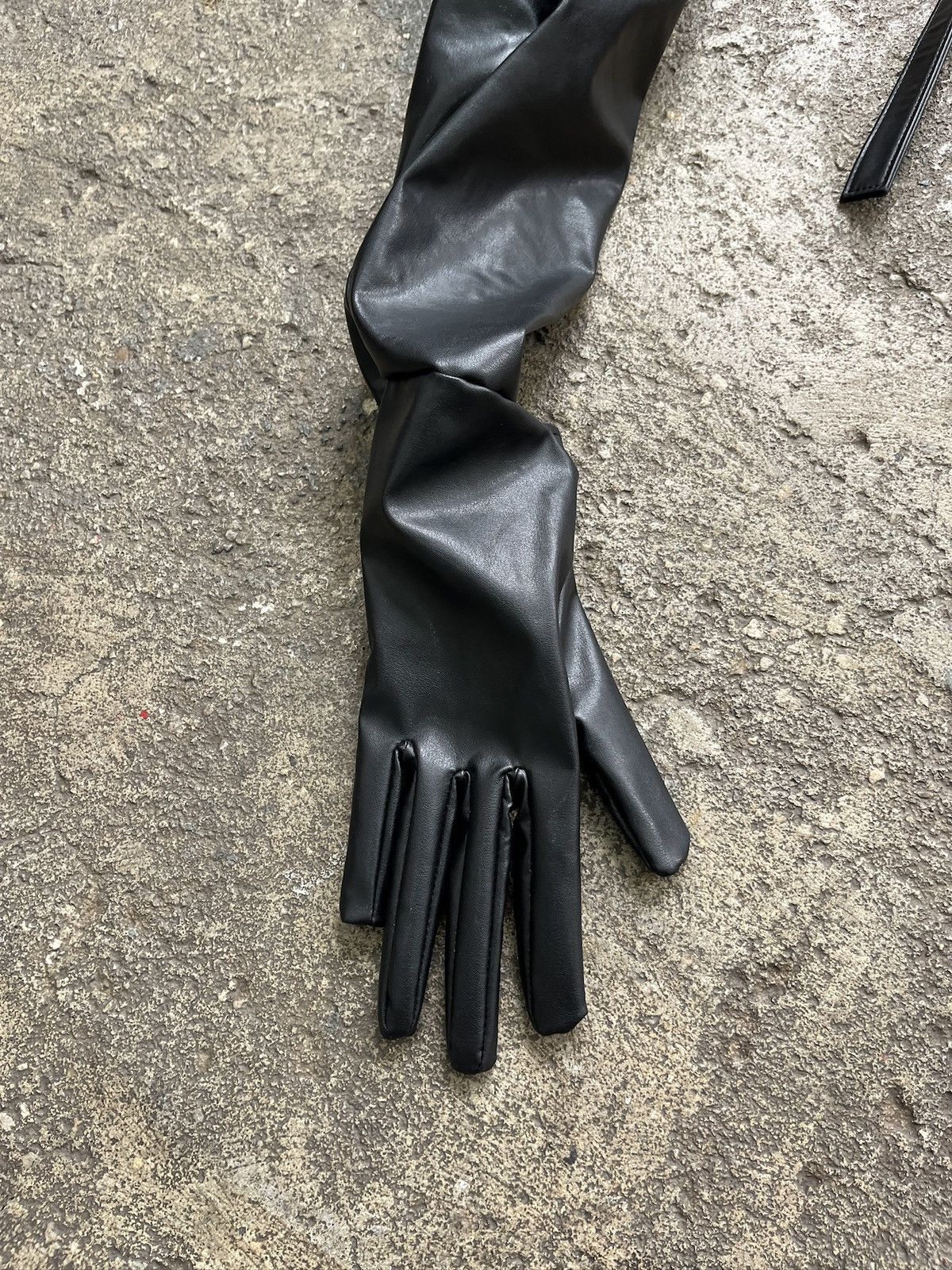 Comme des Garcons Comme Des Garcons Noir Kei Ninomiya Leather Gloves Size US M / EU 48-50 / 2 - 7 Thumbnail