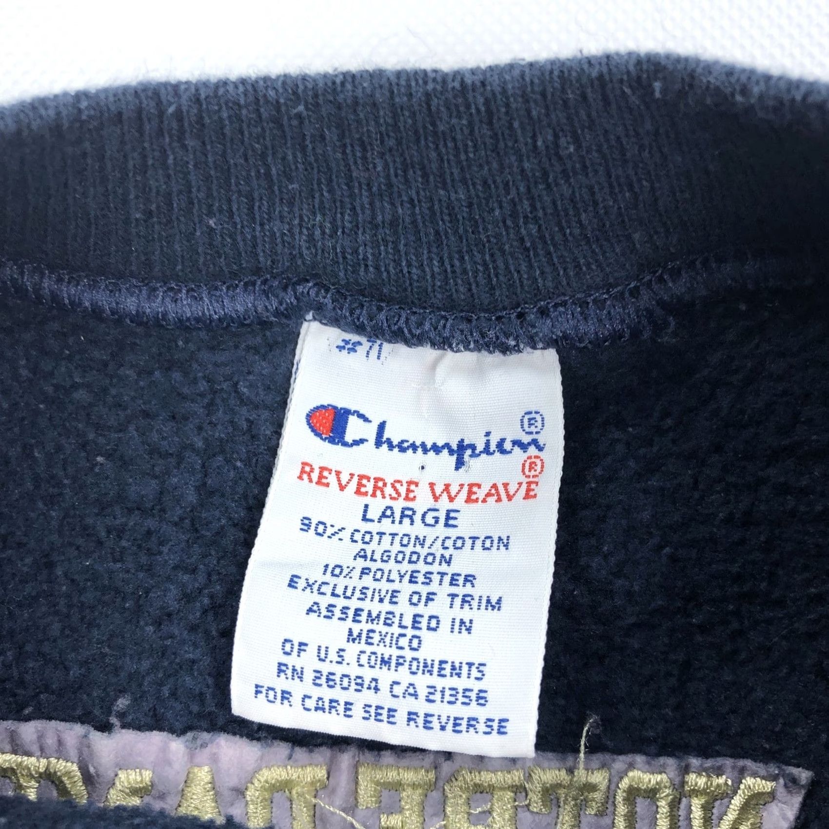 Champion VINTAGE Champion Reverse Weave Notre Dame Sweatshirt Men's L Crew Neck Navy Blue Embroidered Logo Text Patch Ribbed Cuffs Pockets Size US L / EU 52-54 / 3 - 7 Thumbnail