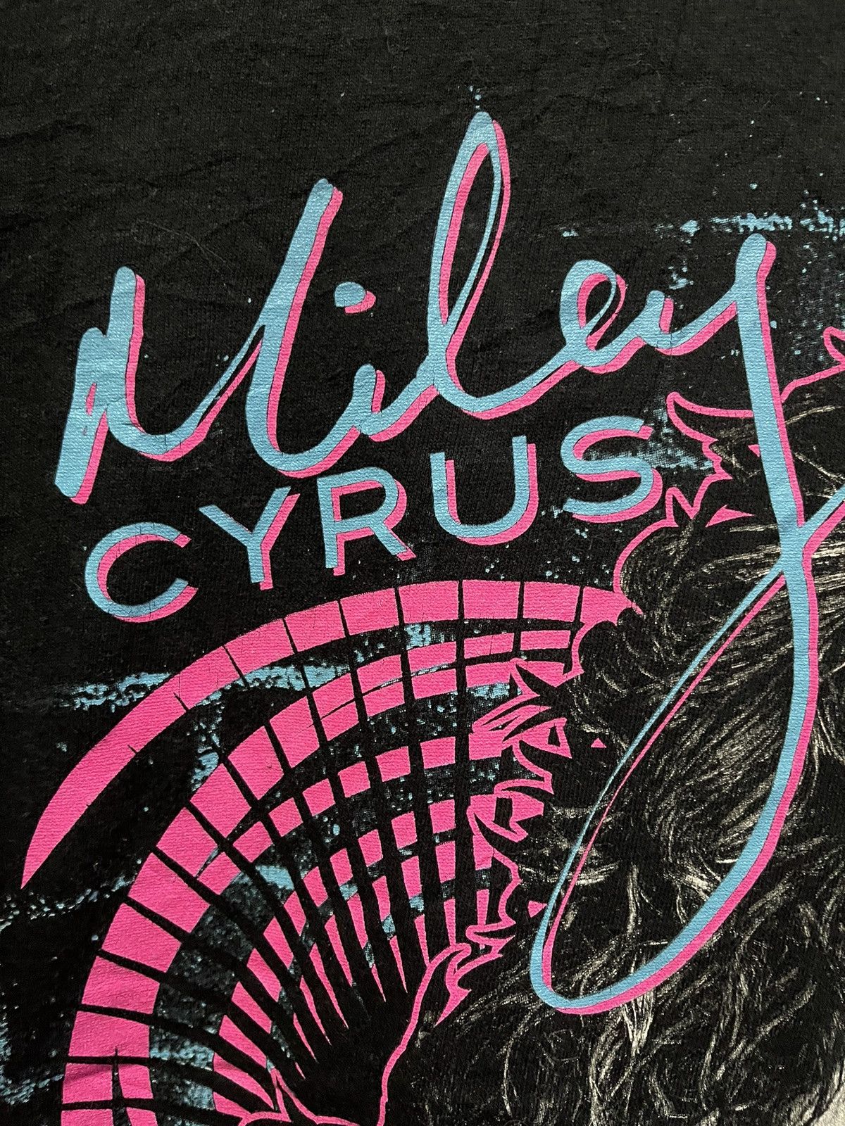 Band Tees Tour Tees x Miley Cyrus🔥🔥🔥 Size US M / EU 48-50 / 2 - 3 Thumbnail