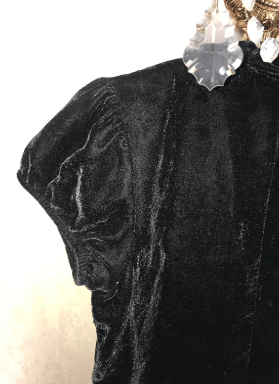 Cherokee 90s Vintage Black Velvet Bolero by Cherokee. Size XS / US 0-2 / IT 36-38 - 7 Thumbnail