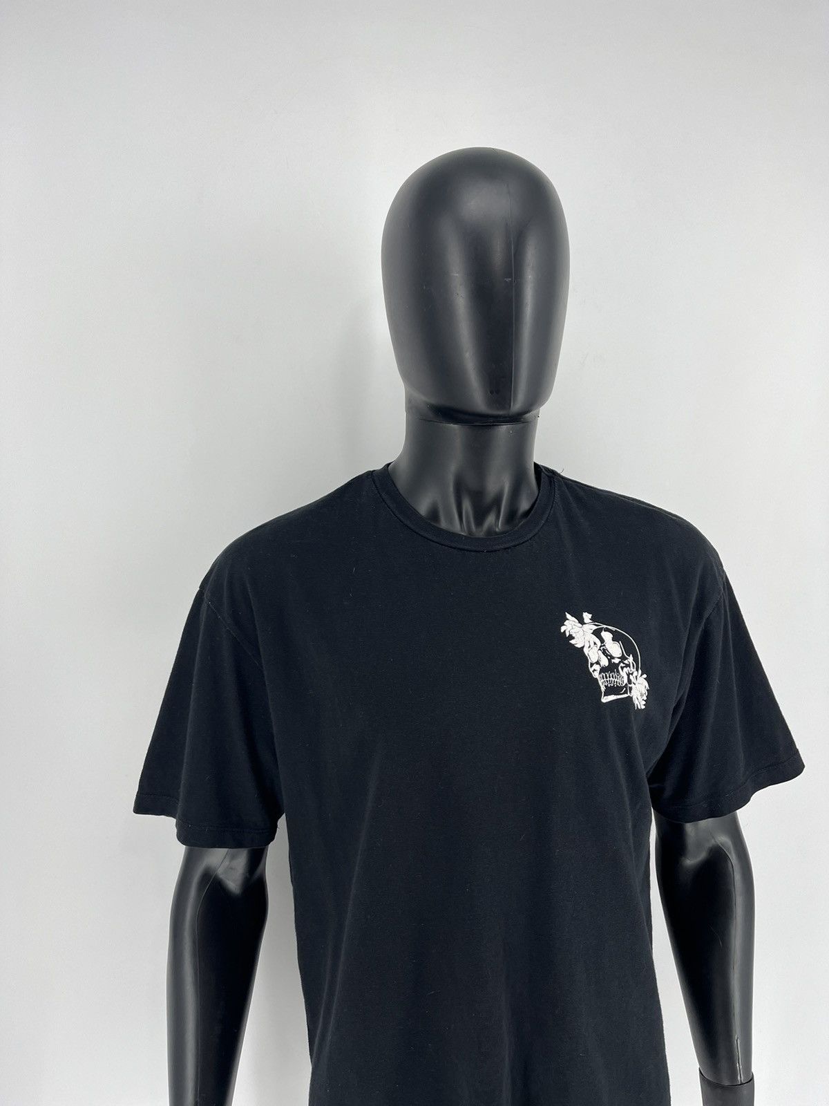 Band Tees Skulls Vintage Y2K Rock Metal Size XL Black Reverse Logo Size US M / EU 48-50 / 2 - 4 Thumbnail