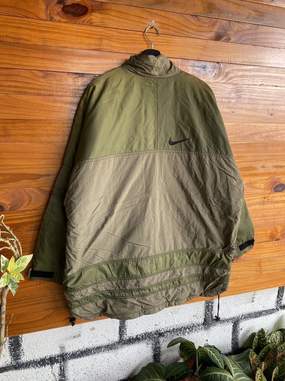 Nike Vintage Nike Two-Tone Quilted Insulated Olive Green & Khaki Size US XL / EU 56 / 4 - 16 Thumbnail