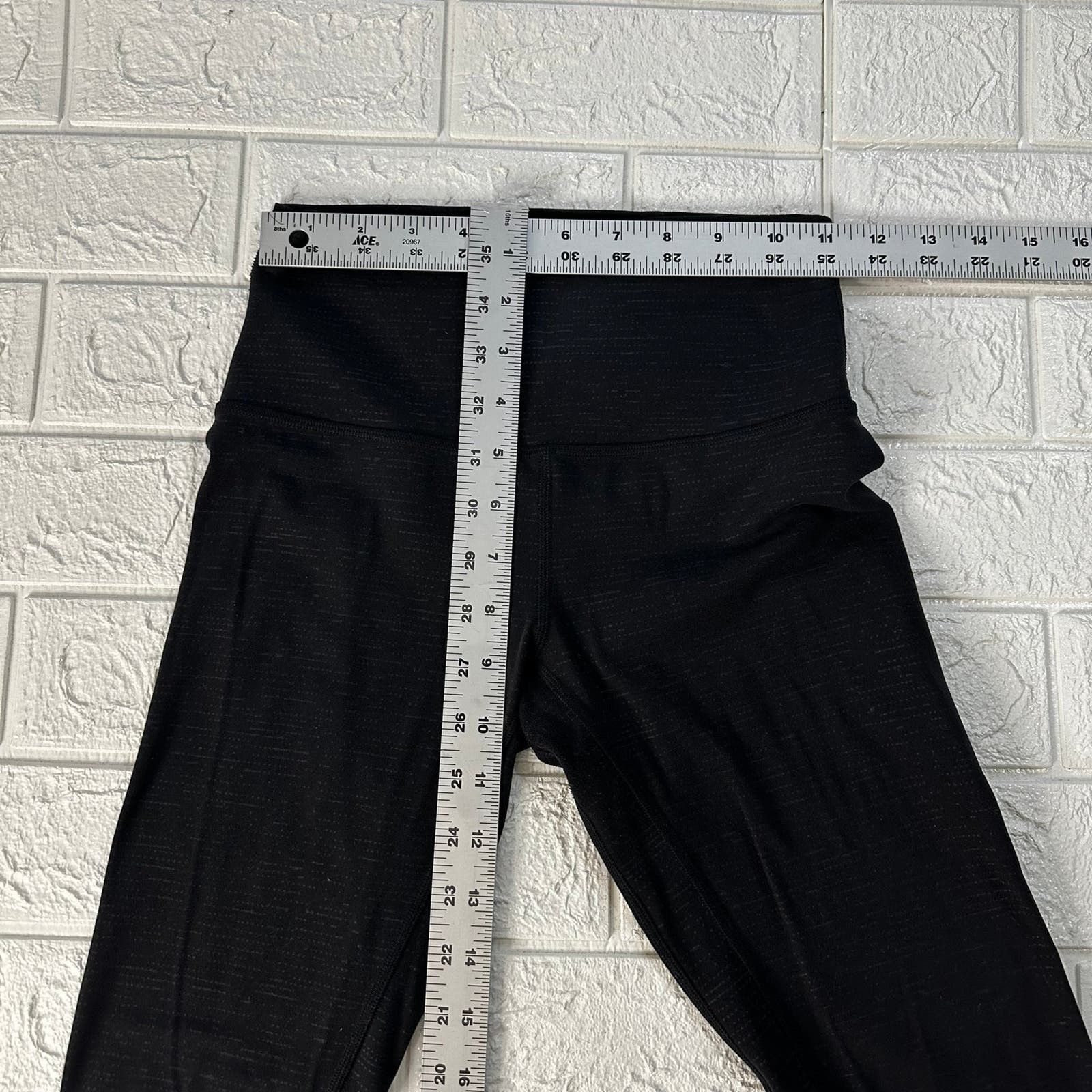 Lululemon lululemon leggings size 4 Size 27" / US 4 / IT 40 - 8 Thumbnail