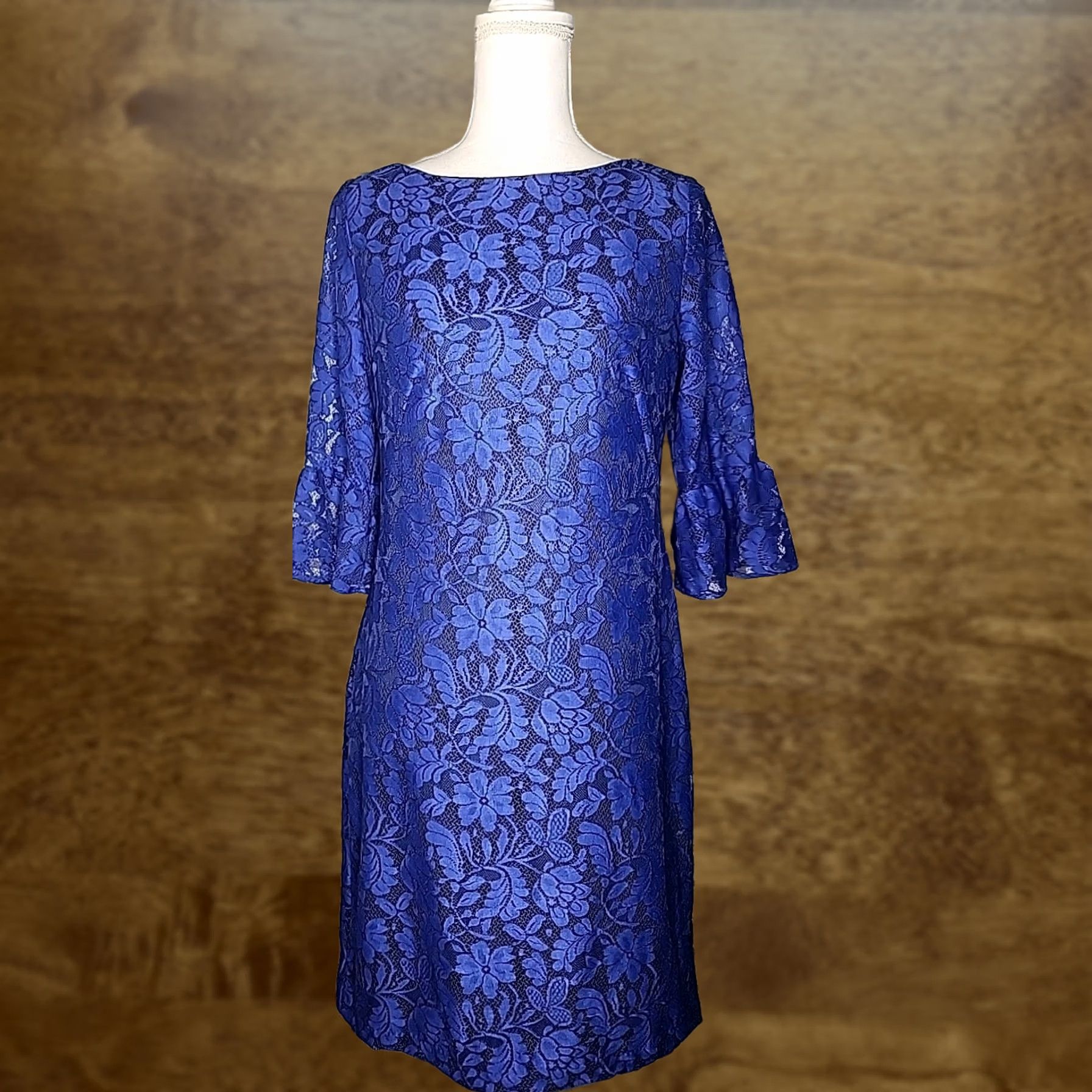 chaps blue floral dress Women\'s Size 6 Lace Overlay Sheath 3/4 Bell Sleeve Lay Flat to Dry Sibling Family Adult ASOS Design - Mesh Color:Blue Pink Geo