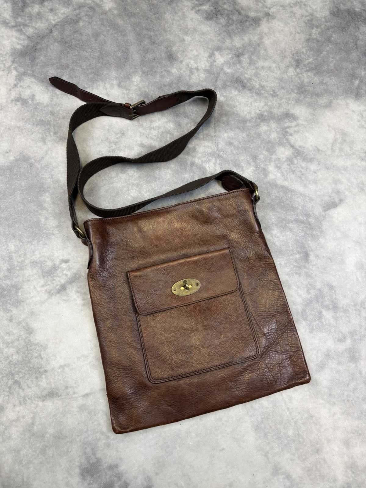 Mulberry Vintage Messenger Shoulder Bag Old Money 90's in Brown, Men's