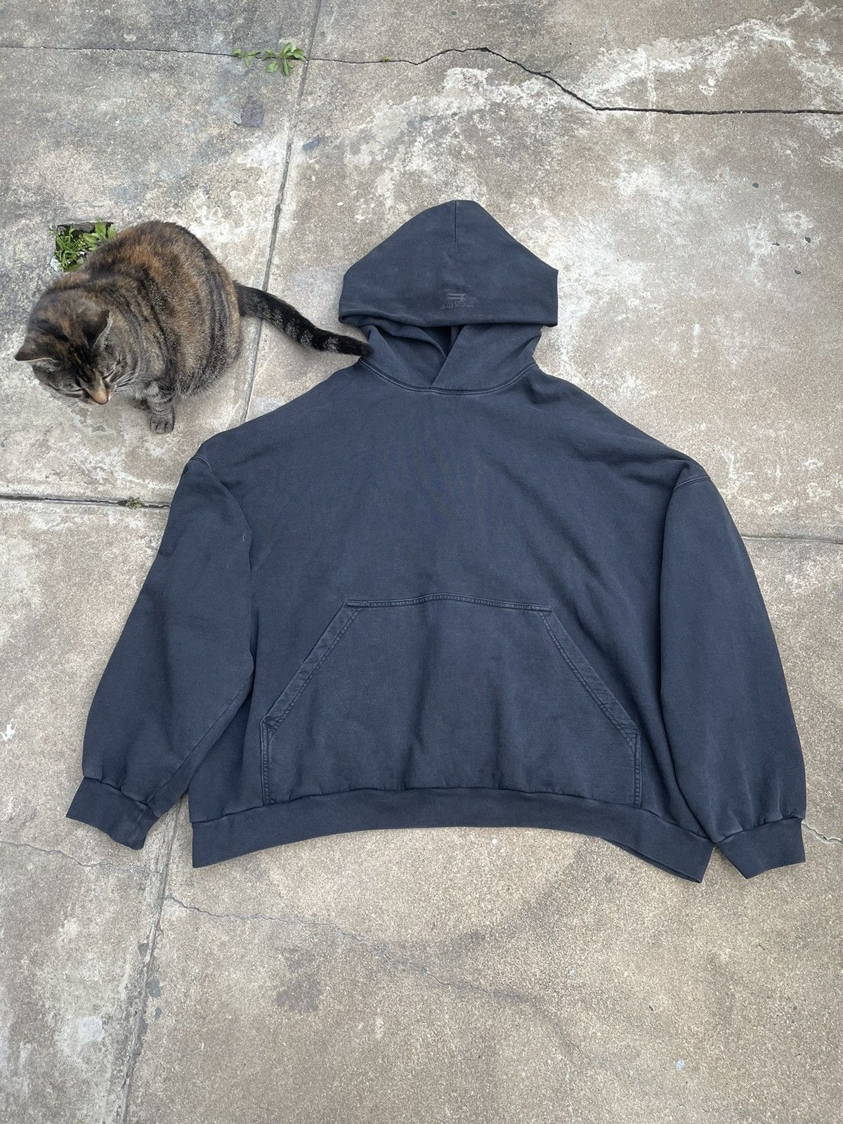Balenciaga AW22 Sporty B Pullover Hoodie Size US S / EU 44-46 / 1 - 1 Thumbnail