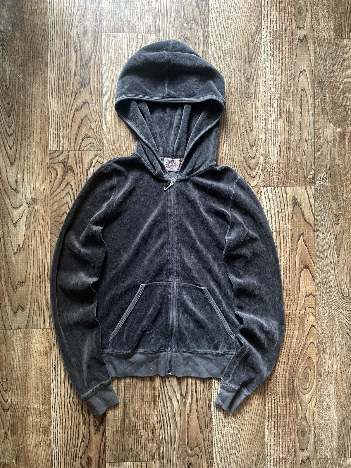 Japanese Brand VELOUR VINTAGE GREY Y2K JUICY COUTURE SUITS Size S / US 4 / IT 40 - 6 Thumbnail
