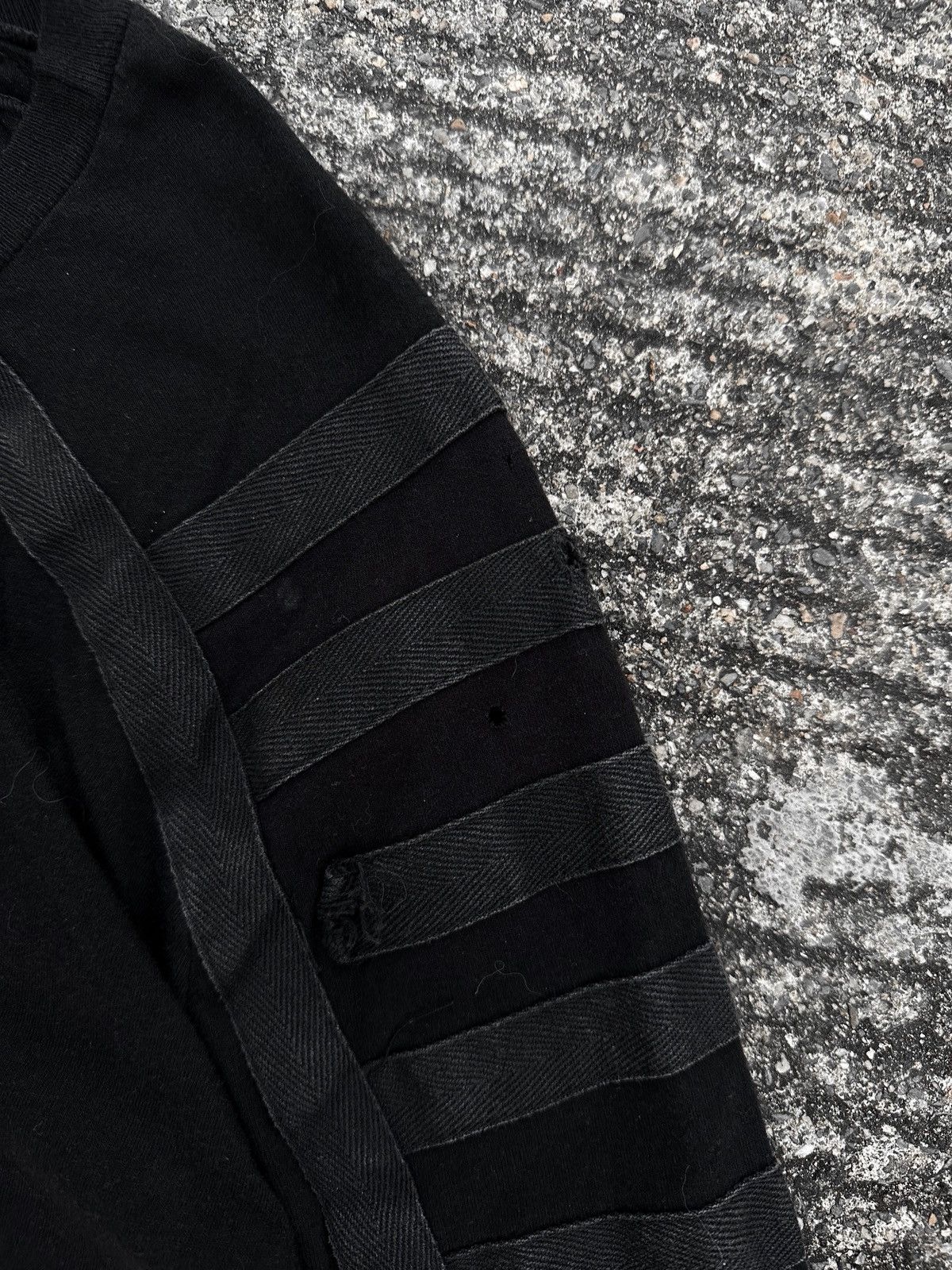 Helmut Lang Helmut Lang 1999 L/S Strapped Military T-Shirts Size US M / EU 48-50 / 2 - 9 Thumbnail