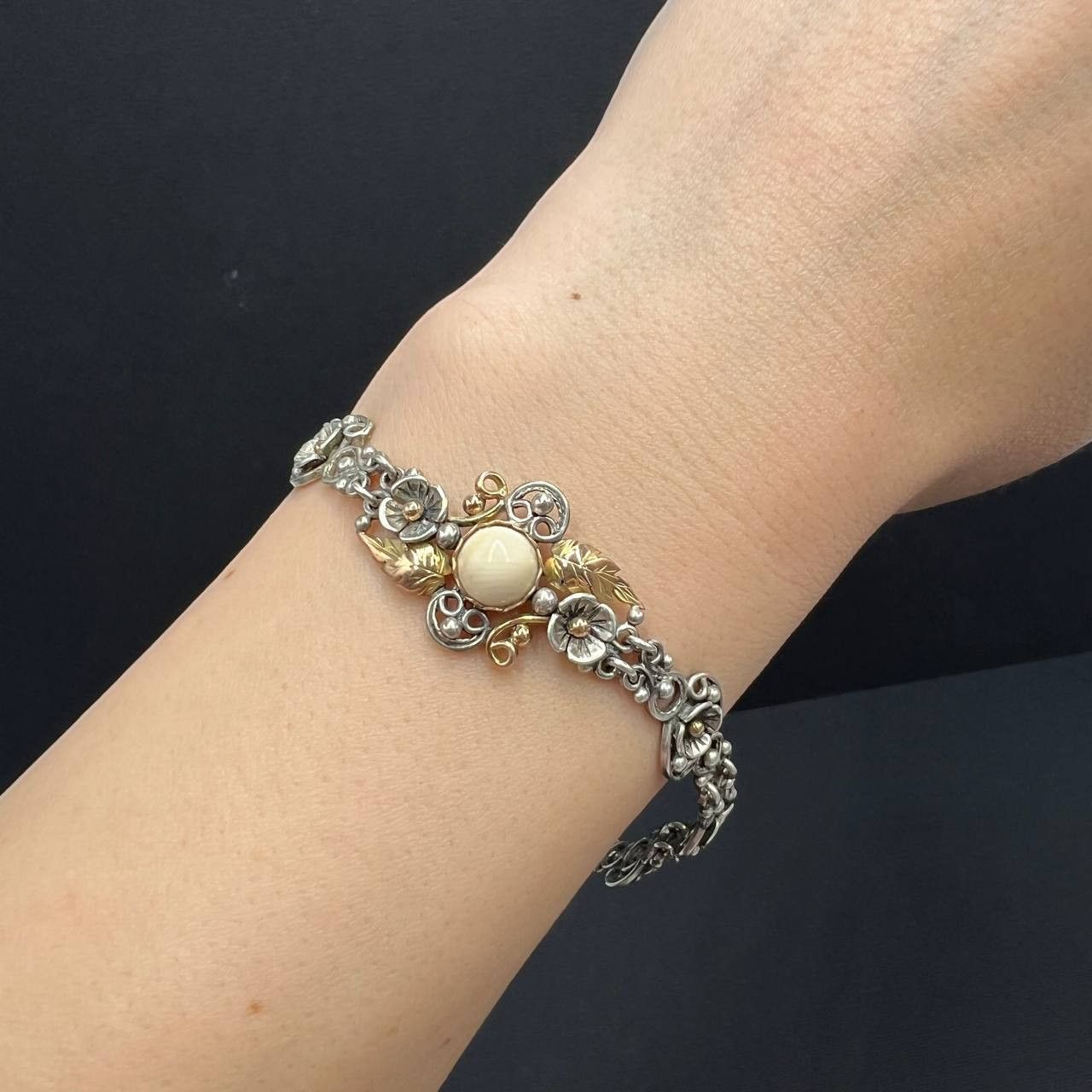 Sterling Silver Vintage Filigree Sterling Silver 925 Bracelet Cream Coral Size ONE SIZE - 3 Thumbnail
