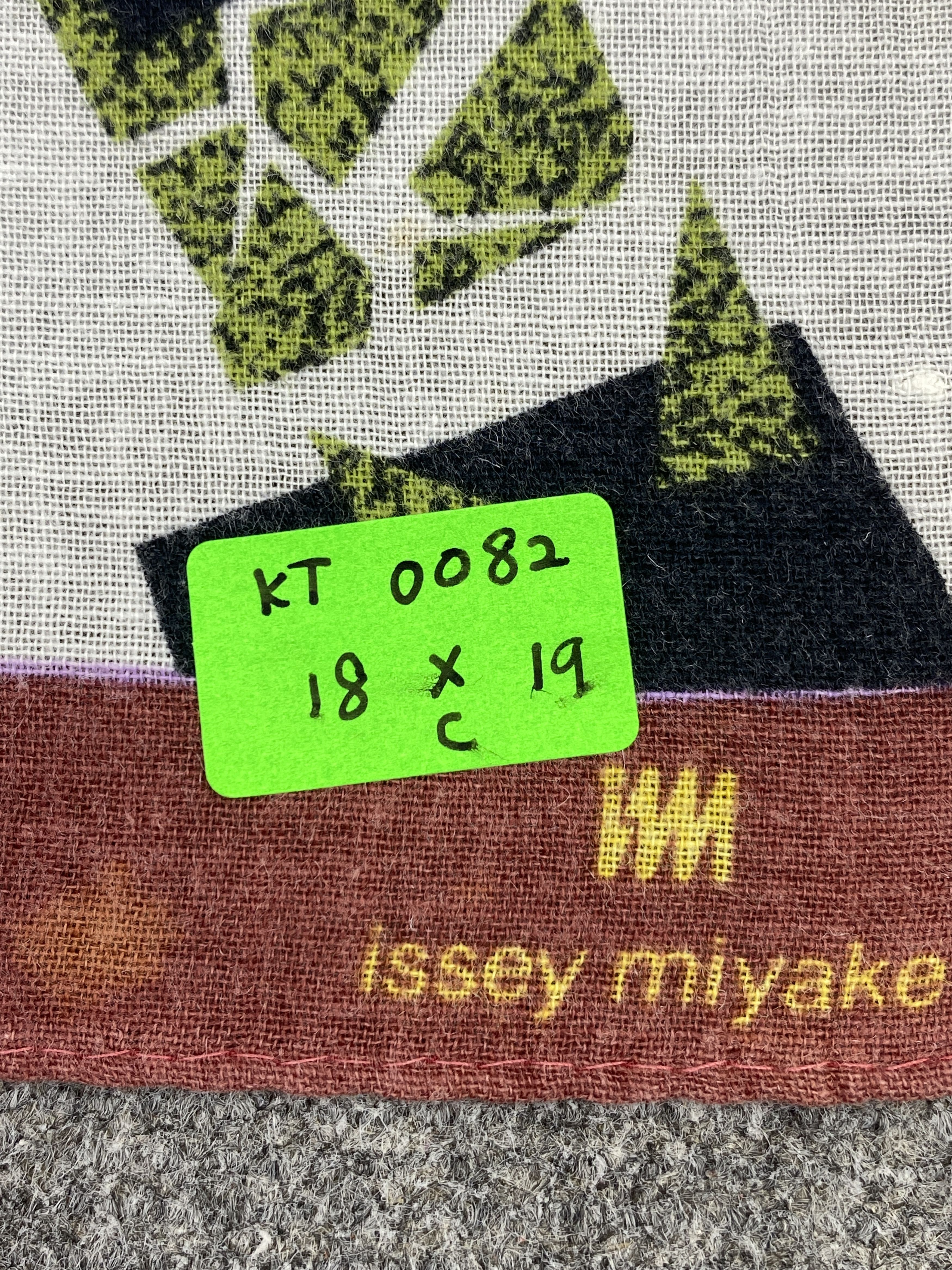 Issey Miyake Vintage Issey Miyake Handkerchief / Neckerchief KT0082 Size ONE SIZE - 12 Thumbnail