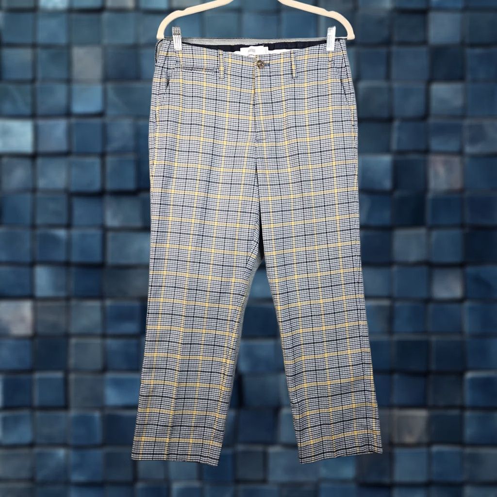CLOSED Closed Bertha Plaid Cropped Pants Size 27 Black - Women's Casual Cropped Fit Polyester Blend 27"" Regular Size 27" / US 4 / IT 40 - 1 Thumbnail