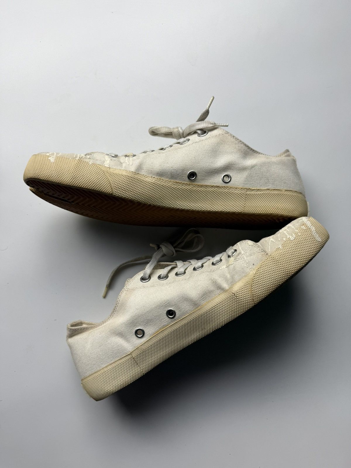 Maison Margiela Maison Margiela Tabi Canvas Paint Splatter White Size US 9 / EU 42 - 6 Thumbnail