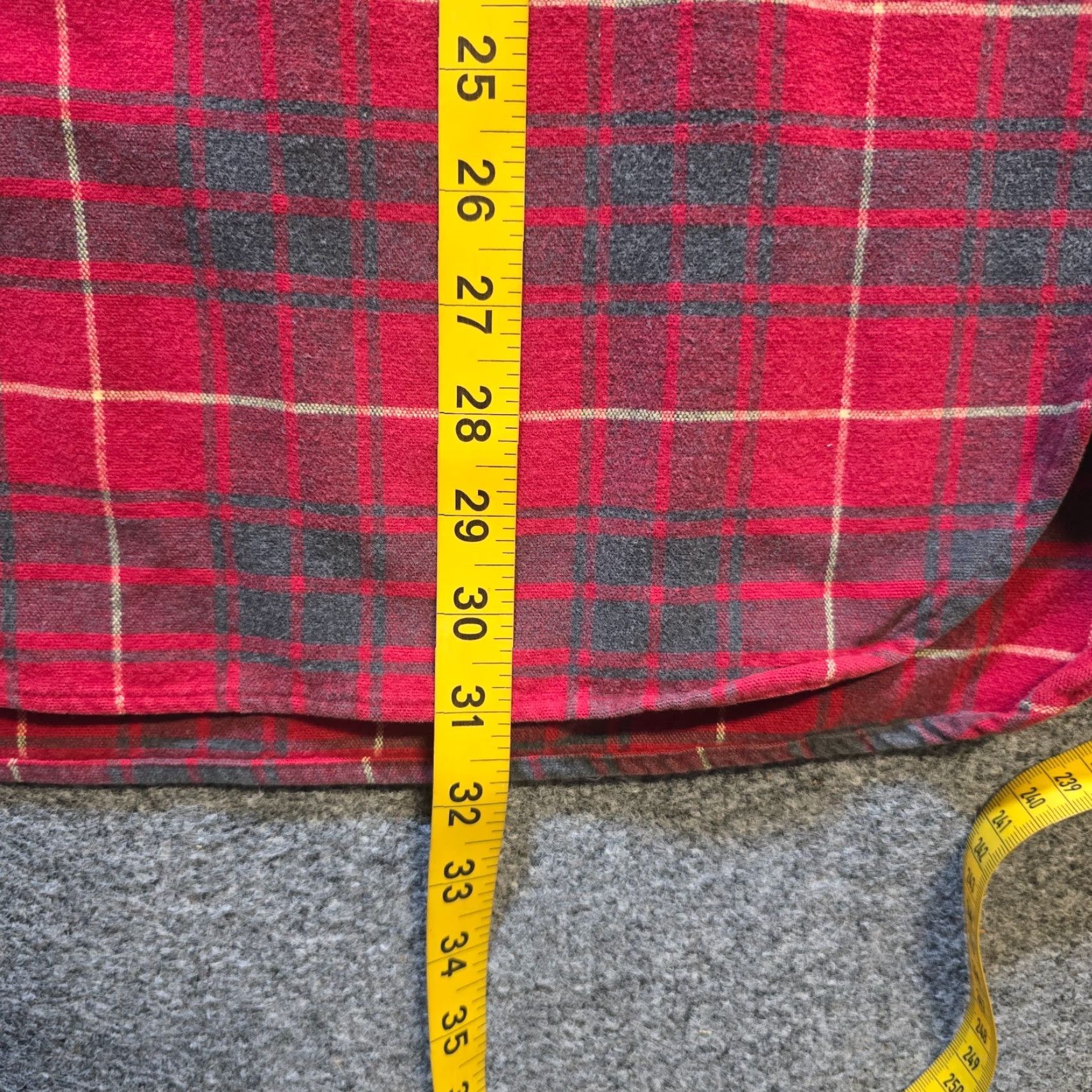 Vintage VINTAGE LL Bean Shirt Mens XL Red Plaid Flannel Outdoor Hiking Camp Button-Up Casual Workwear Size US XL / EU 56 / 4 - 6 Thumbnail