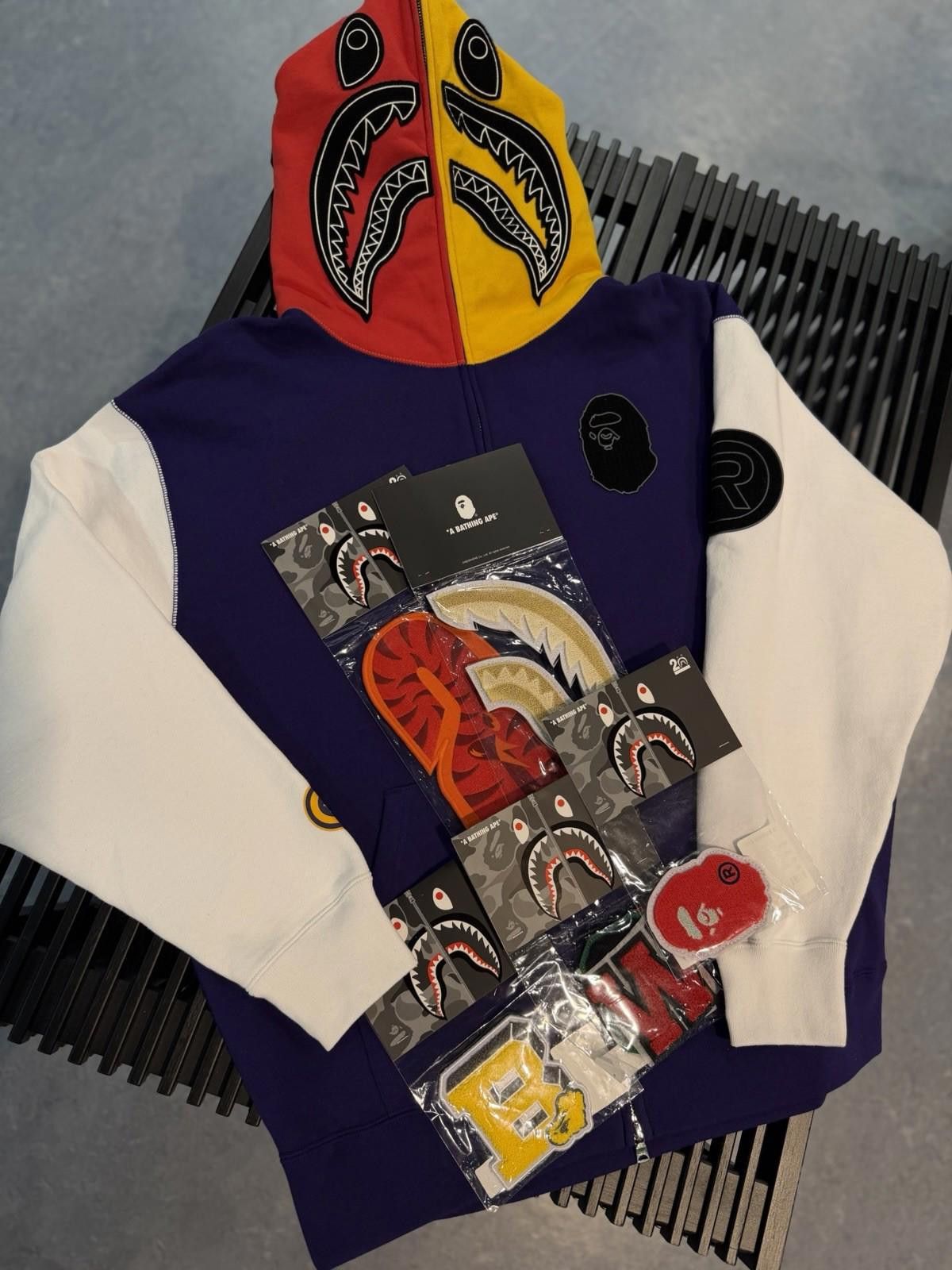 Bape Size Large BAPE Full Zip Hoodie A Bathing Ape Patch Changing Size US L / EU 52-54 / 3 - 2 Thumbnail