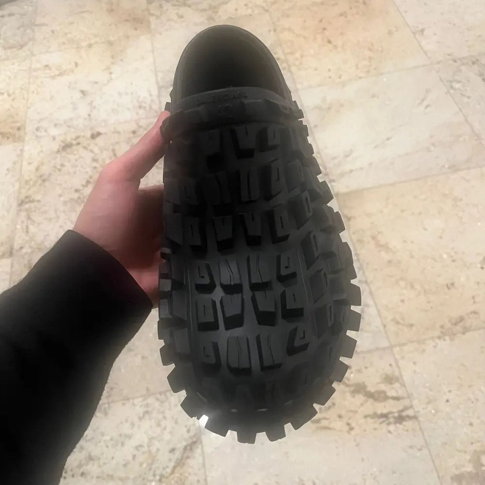 Balenciaga o1rshd1 Defender Clog in Black Size US 13 / EU 46 - 11 Thumbnail