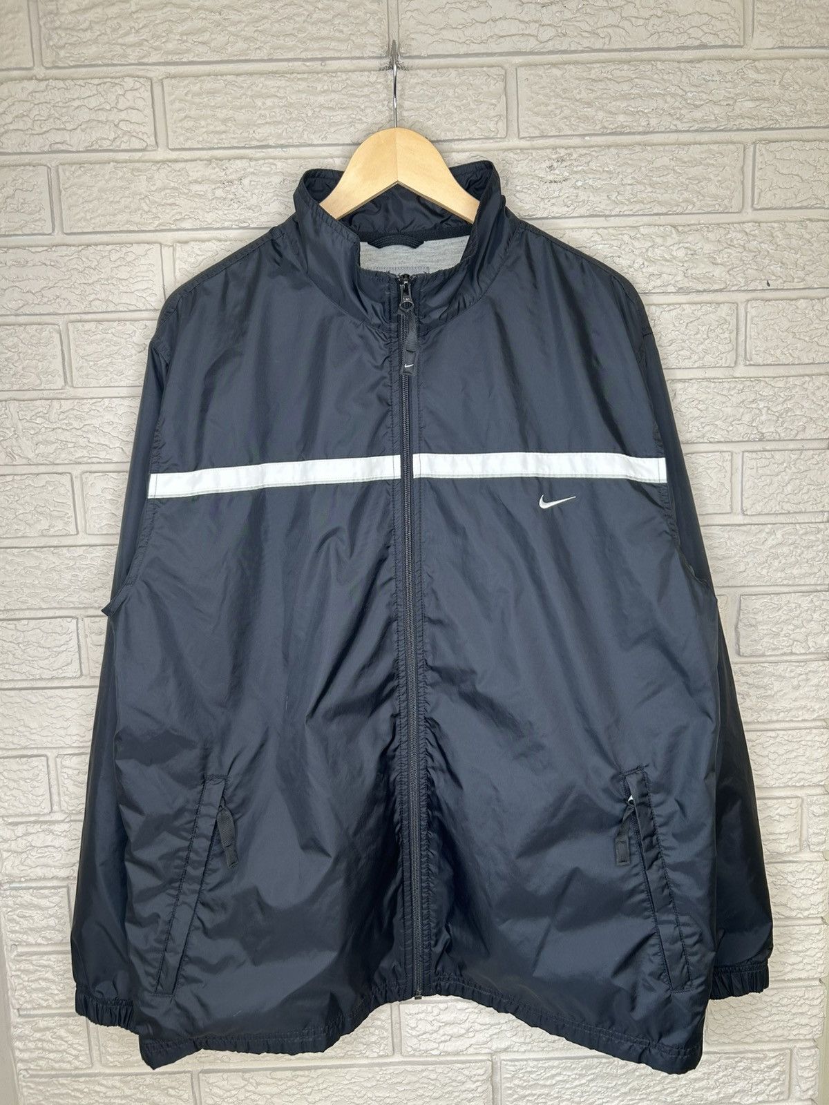 Nike Vintage Nike Mini Swoosh Black Windbreaker Zip Up Jacket Size US L / EU 52-54 / 3 - 2 Thumbnail
