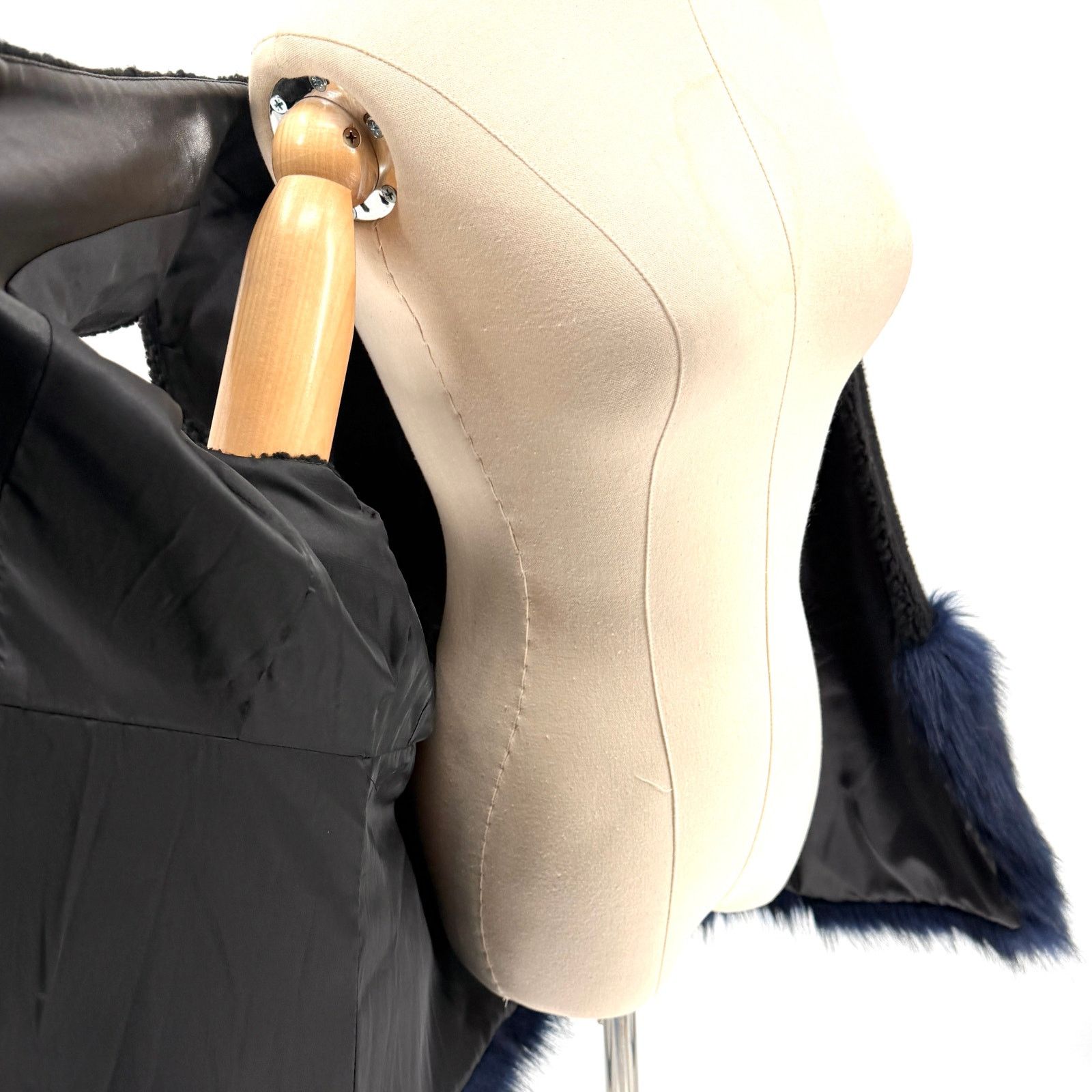 Saks Fifth Avenue Saks Fifth Avenue Black Blue Sherpa Faux Fur Open Front Vest Size L / US 10 / IT 46 - 4 Thumbnail