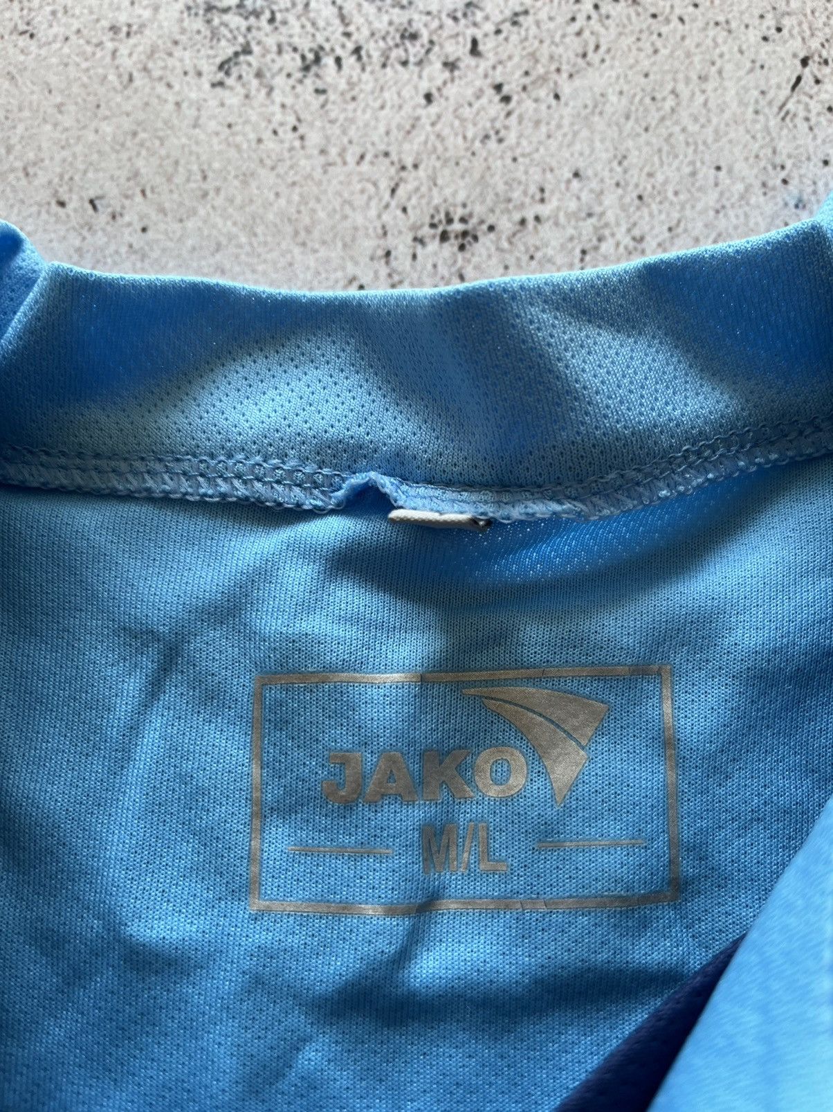 Vintage BARNSLEY 2006/2007 AWAY VINTAGE FOOTBALL SOCCER JERSEYJAKO Size US L / EU 52-54 / 3 - 6 Thumbnail
