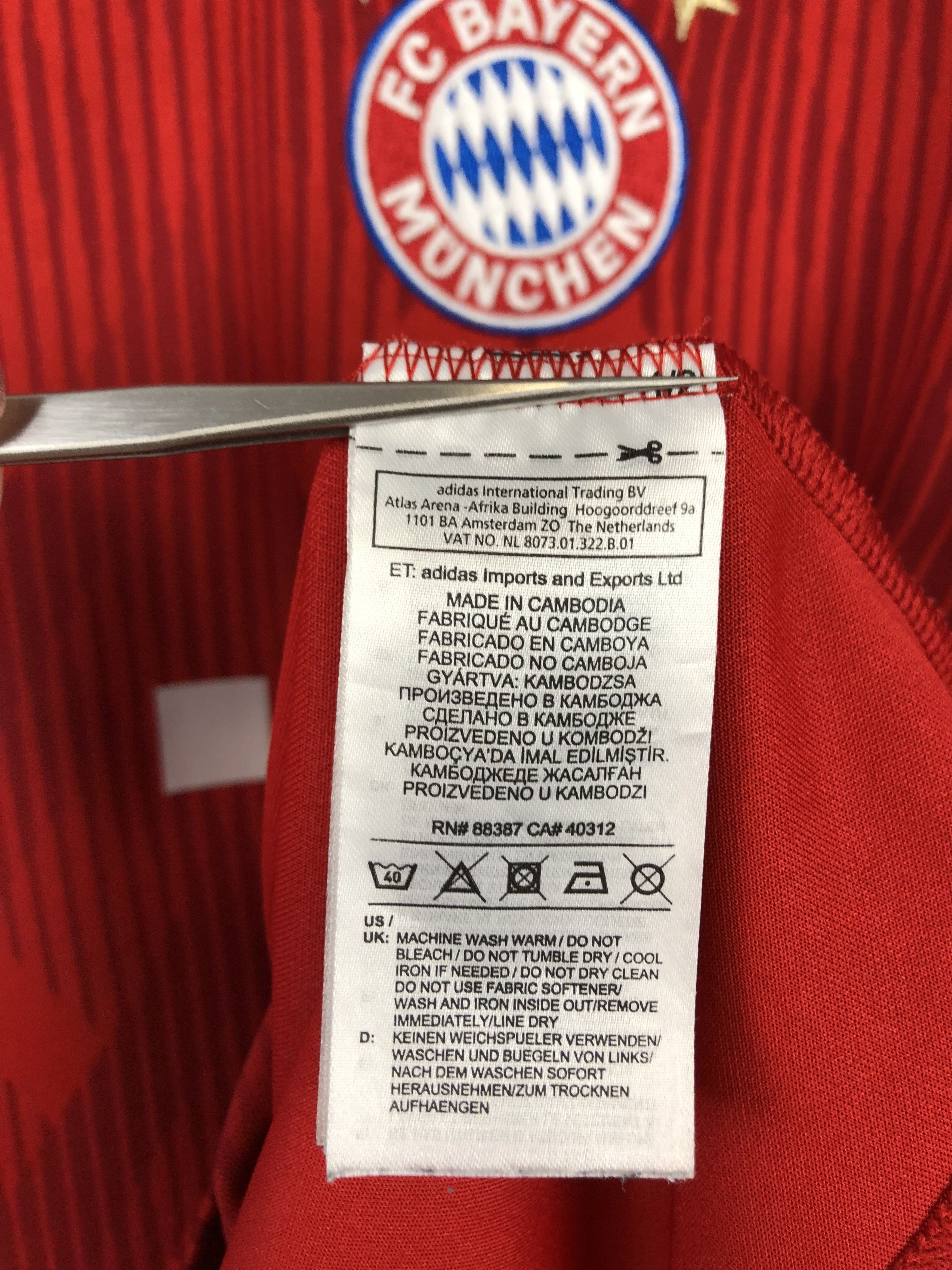 Adidas Bayern Munich football shirt 2018 Soccer #10 Robben Jersey Size US L / EU 52-54 / 3 - 11 Thumbnail
