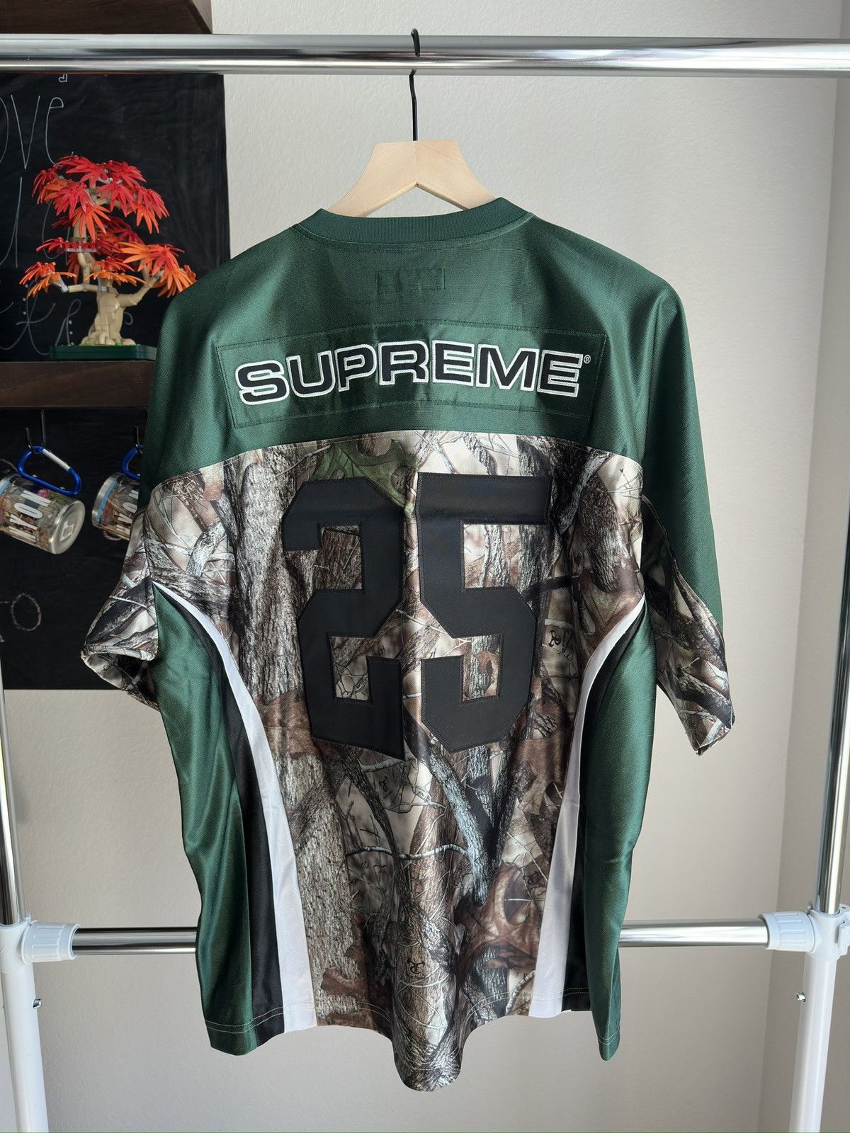 Supreme Breast Cancer Awareness Football Jersey Green Size US M / EU 48-50 / 2 - 2 Thumbnail