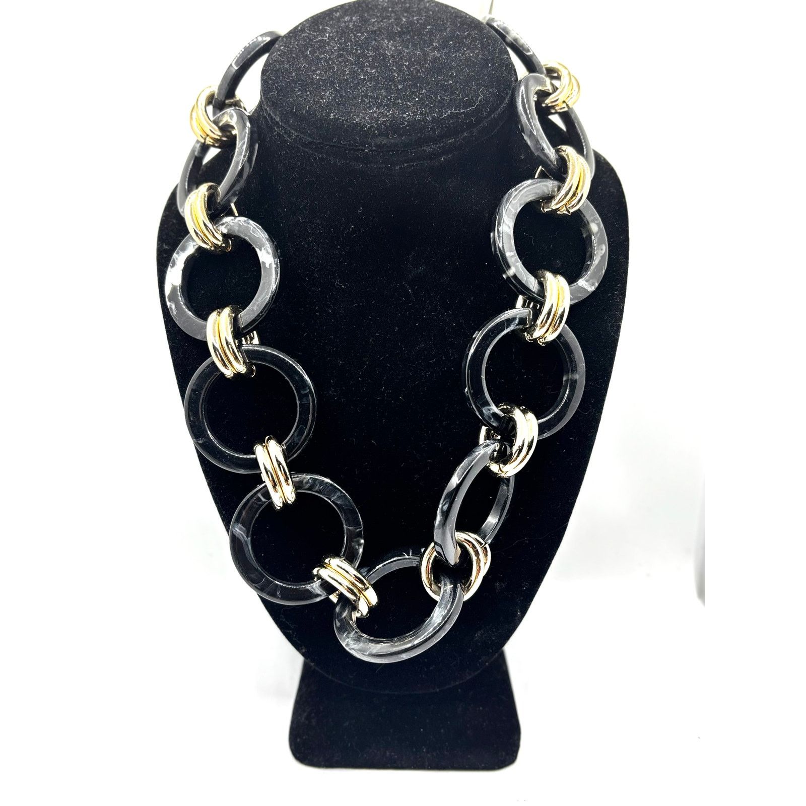 Nordstrom NORDSTROM Lp BLUE Black Marble & Gold O Statement Necklace Size ONE SIZE - 1 Thumbnail