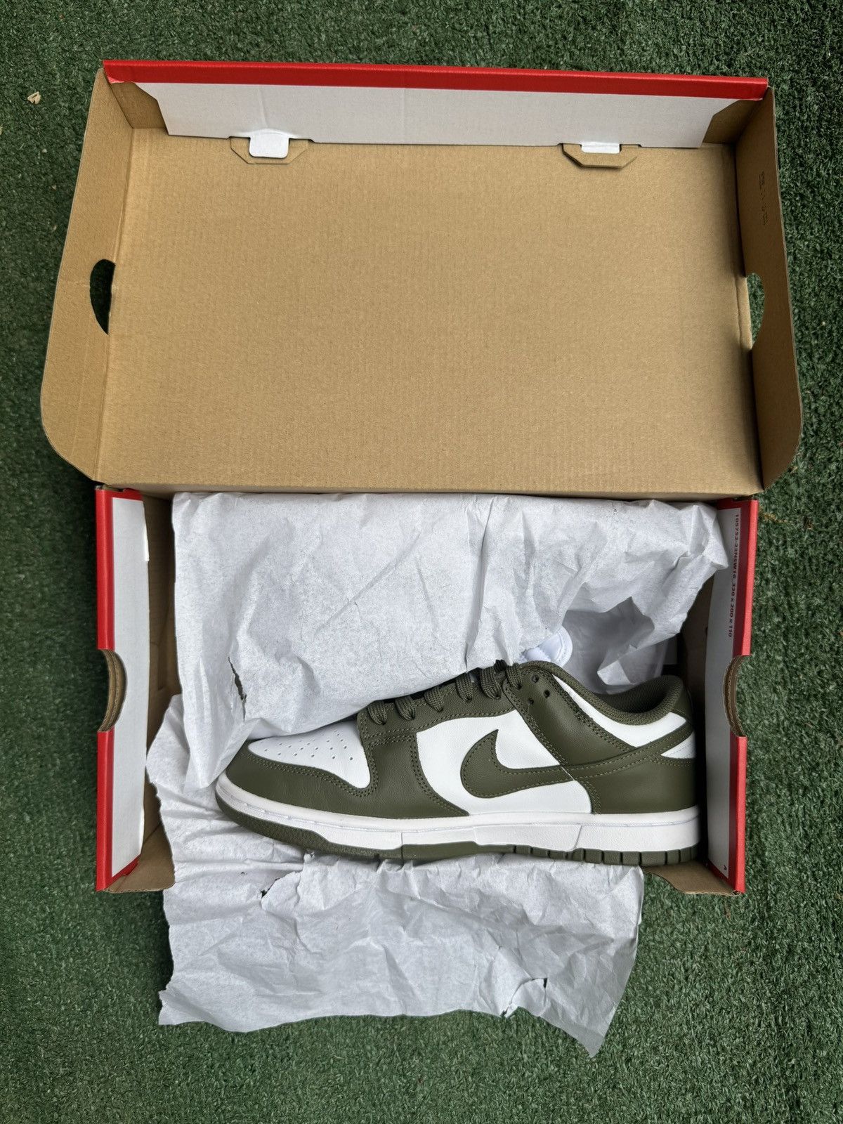 Nike Olive Nike Dunk Low (W9/M7.5) Size US 9 / IT 39 - 7 Thumbnail