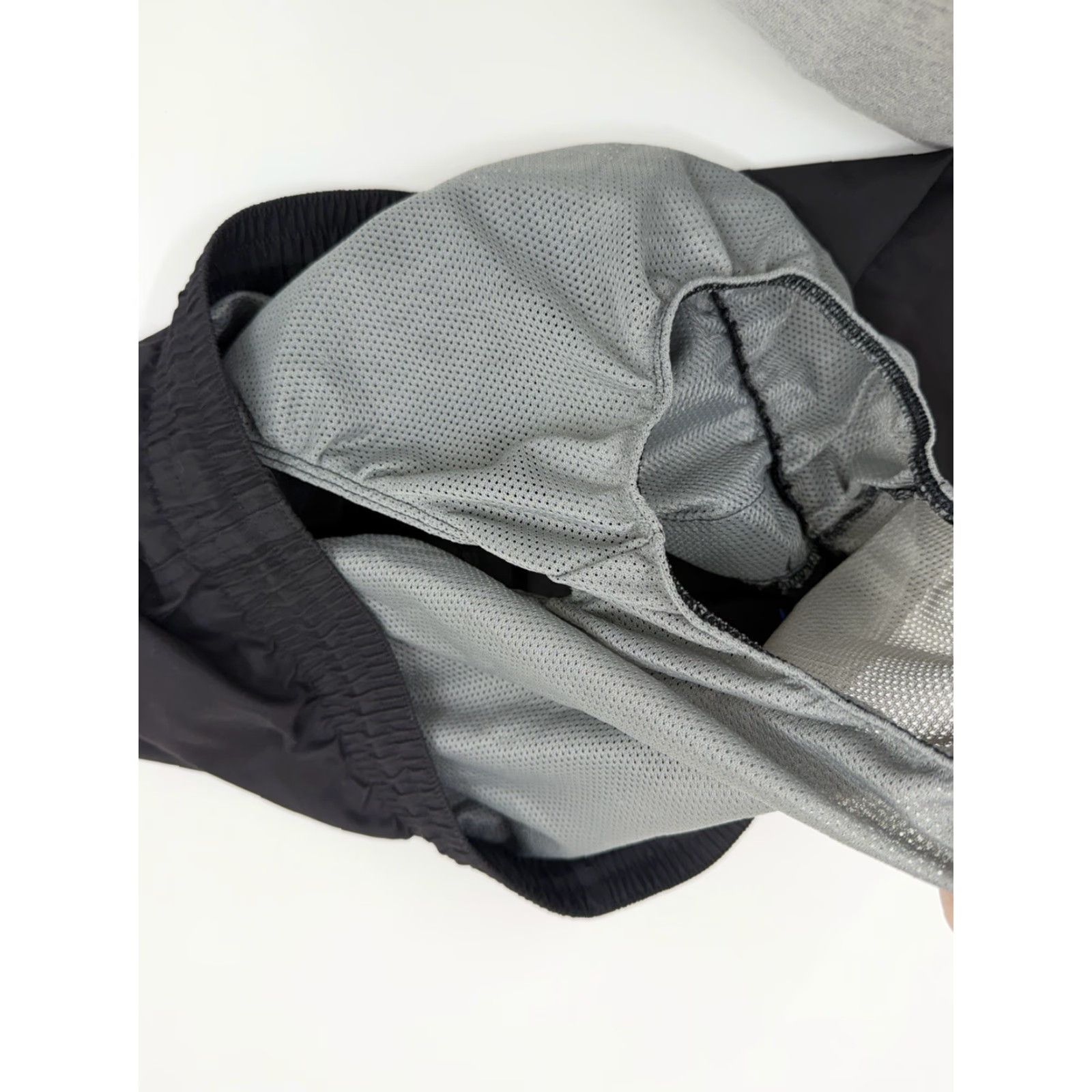 Old Navy Old Navy Swim Shorts Mens L Black Lined Drawstring Pull On Size US 33 - 3 Thumbnail
