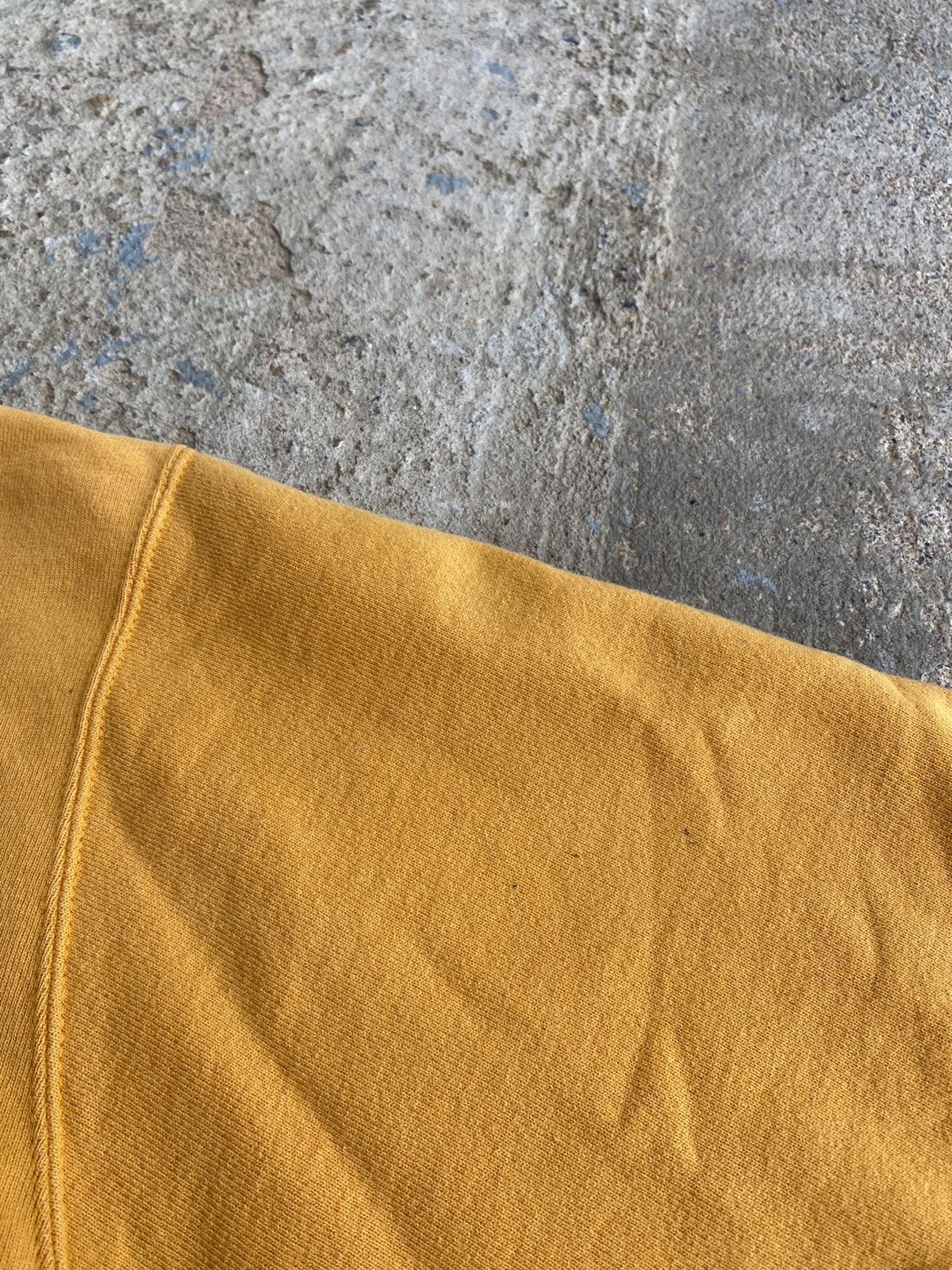 Champion × Vintage Vintage 90’s Champion Essential Yellow Sweatshirt Size US M / EU 48-50 / 2 - 6 Thumbnail