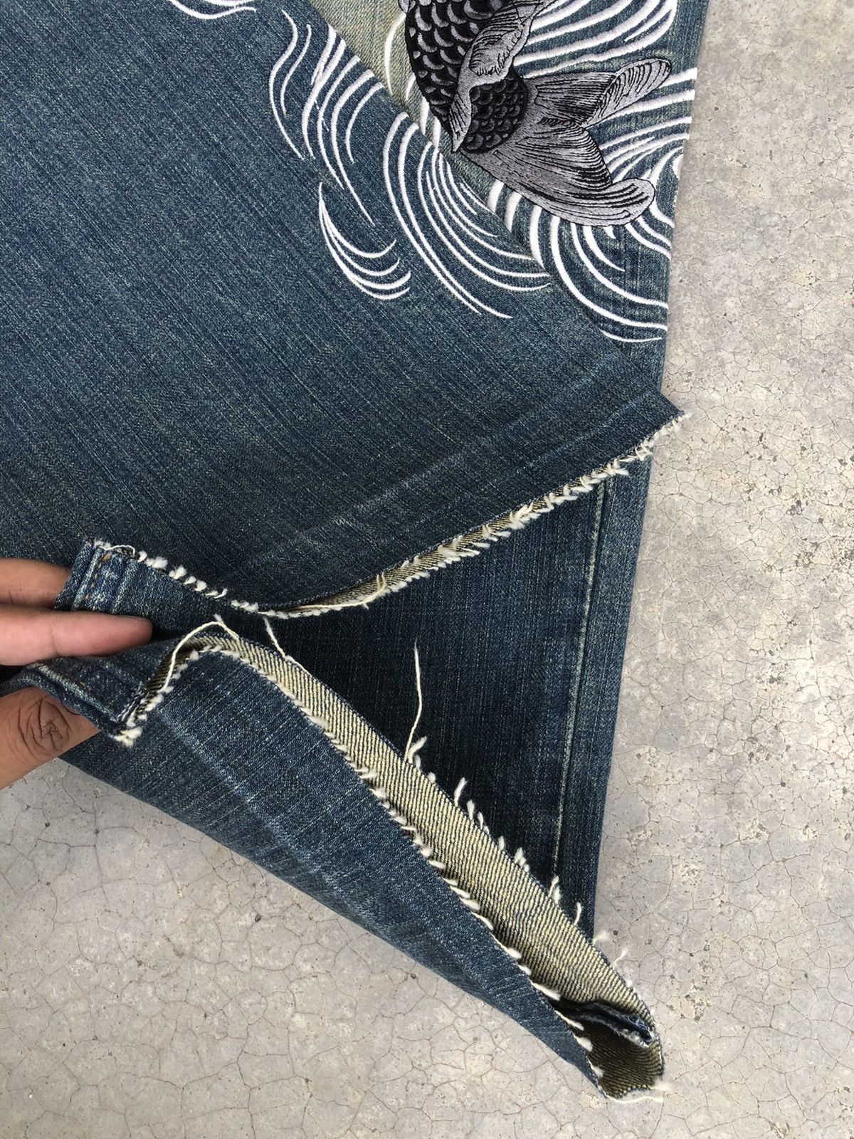 Karakuri Tamashii Karakuri Tamashii Embroidered Jeans Distressed Size US 32 / EU 48 - 14 Thumbnail