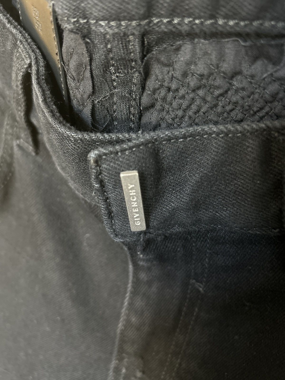 Givenchy Givenchy distressed black jeans Size US 31 - 3 Thumbnail