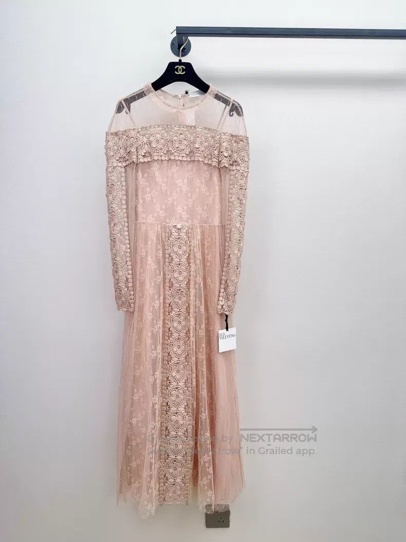 Valentino Valentino Lace dress dress skirt Size XS / US 0-2 / IT 36-38 - 1 Thumbnail
